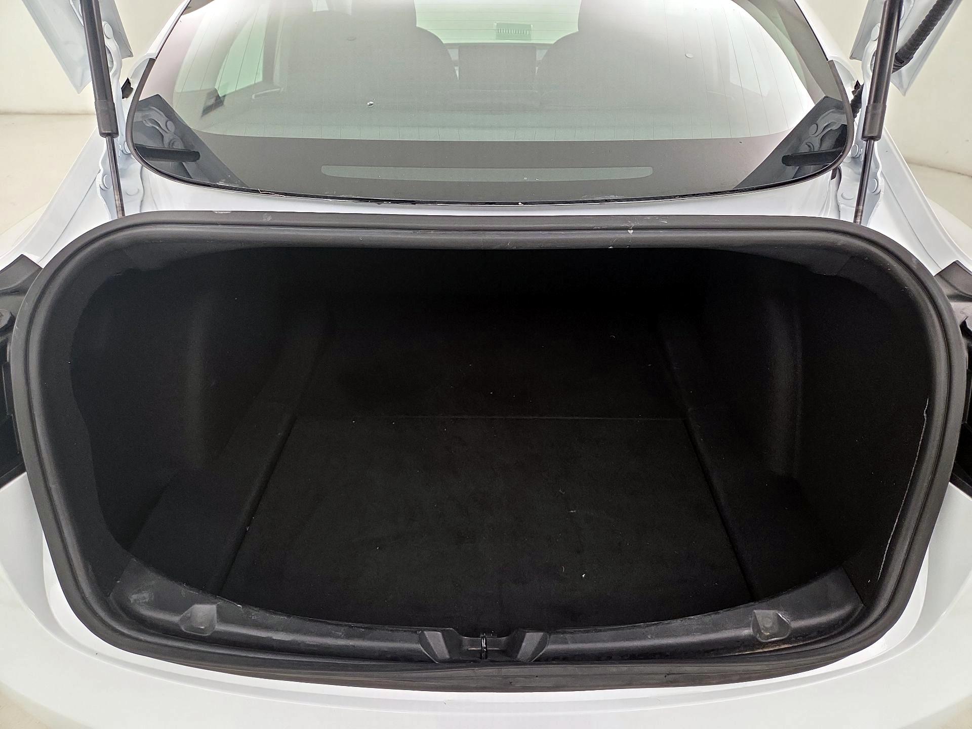 Thumbnail: 2019 Tesla Model 3 - 20