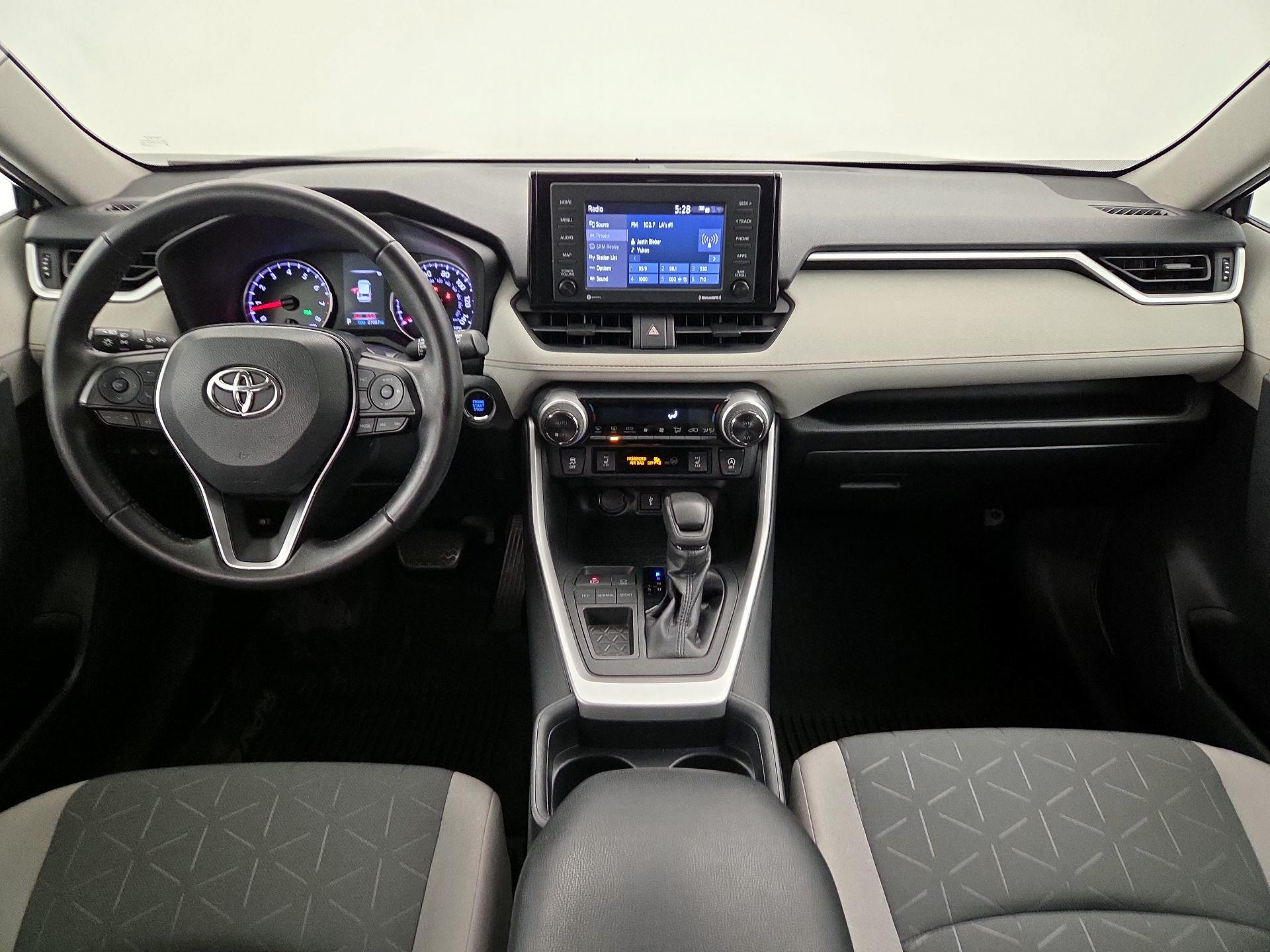 Thumbnail: 2020 Toyota RAV4 - 9