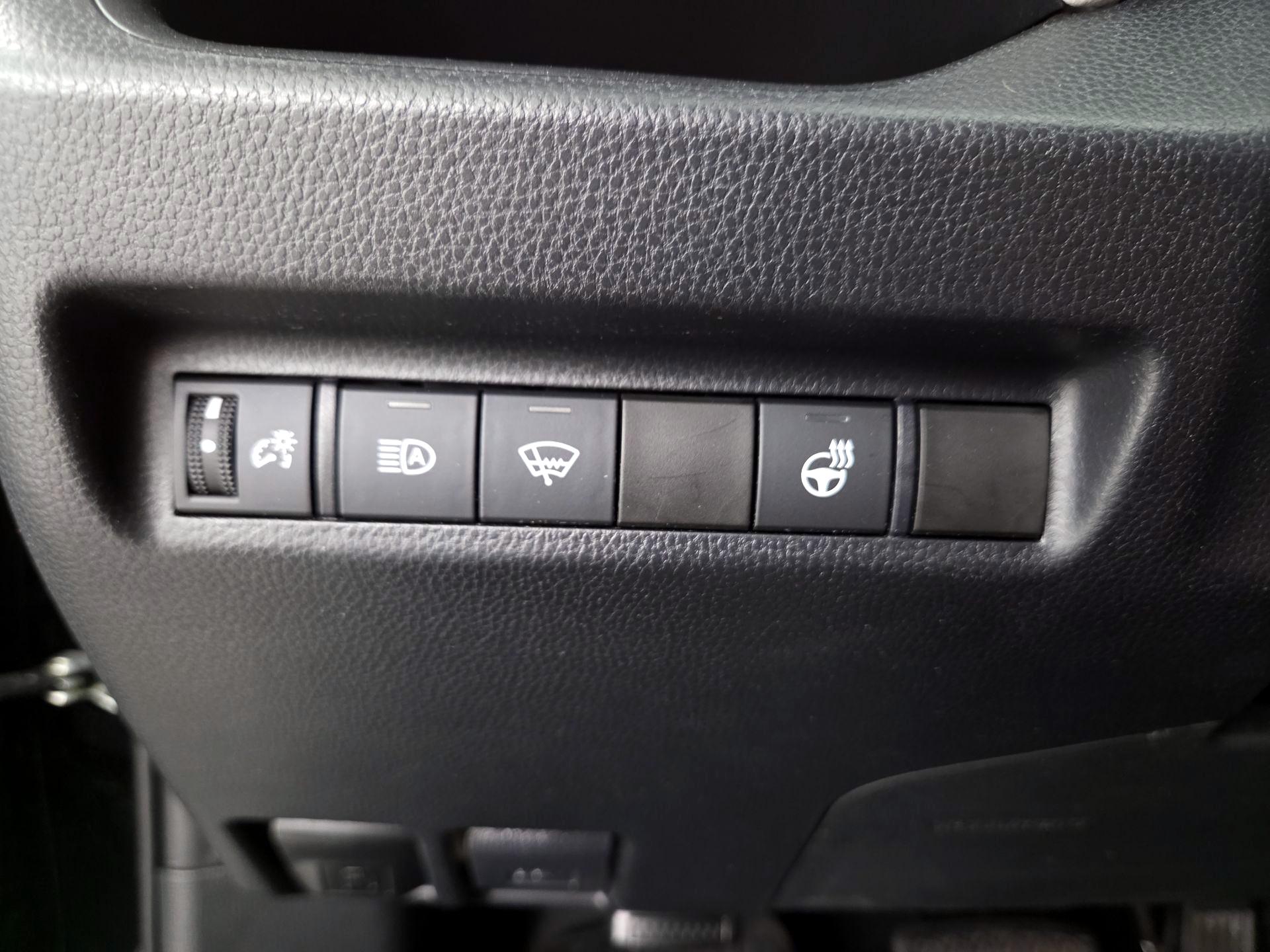 Thumbnail: 2020 Toyota RAV4 - 13