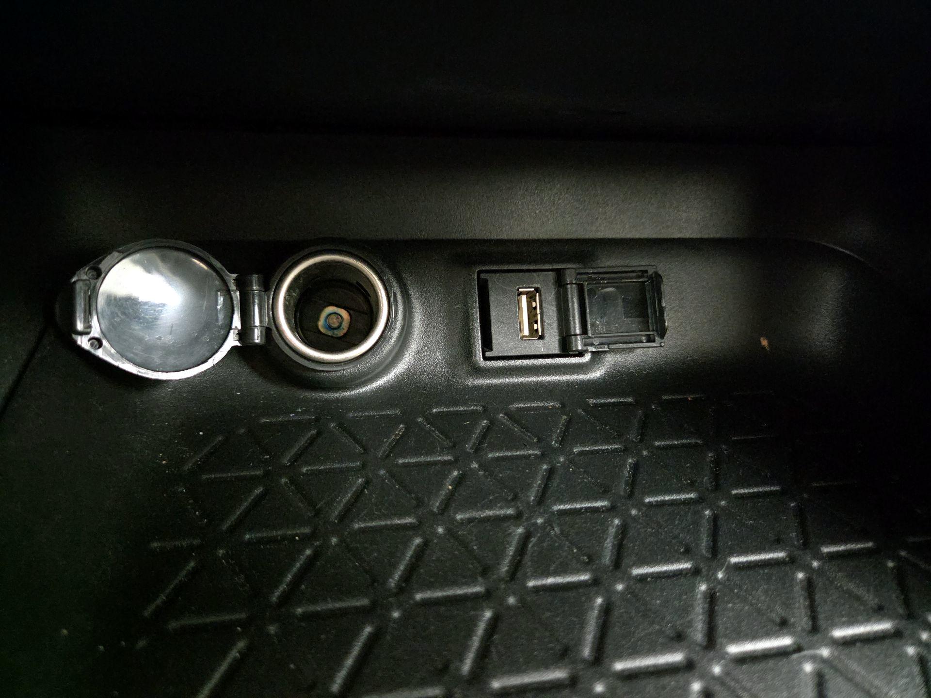 Thumbnail: 2020 Toyota RAV4 - 18