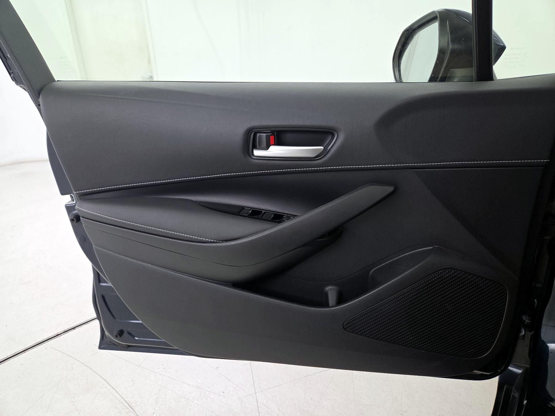 Thumbnail: 2022 Toyota Corolla - 12