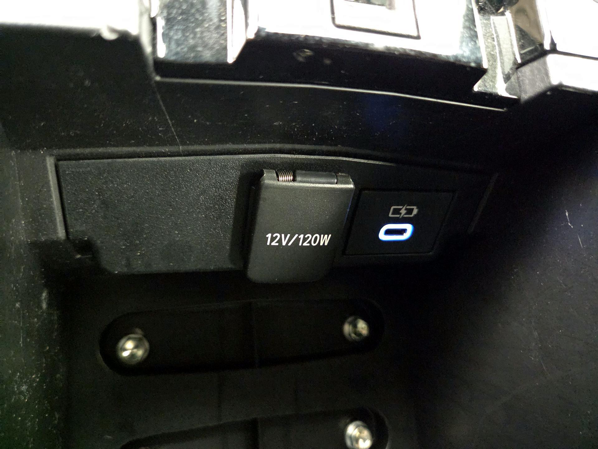 Thumbnail: 2022 Toyota Corolla - 18