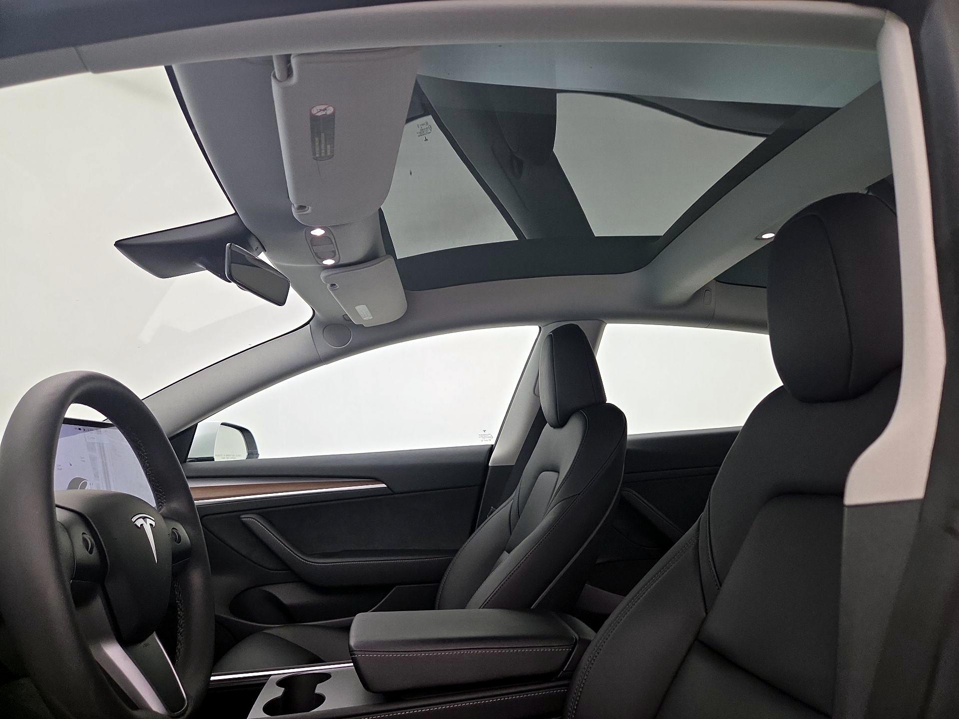 Thumbnail: 2023 Tesla Model 3 - 18