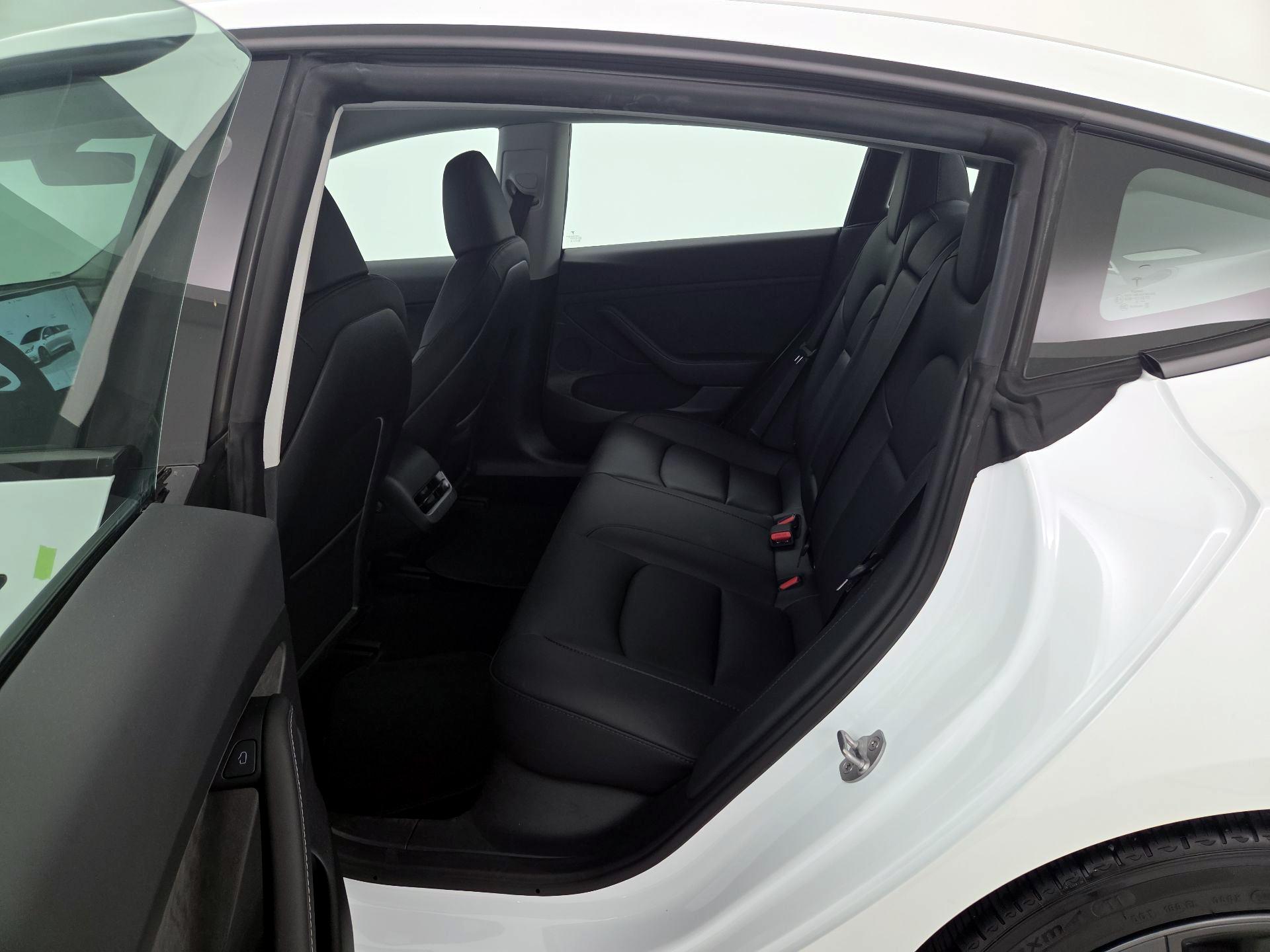 Thumbnail: 2023 Tesla Model 3 - 19