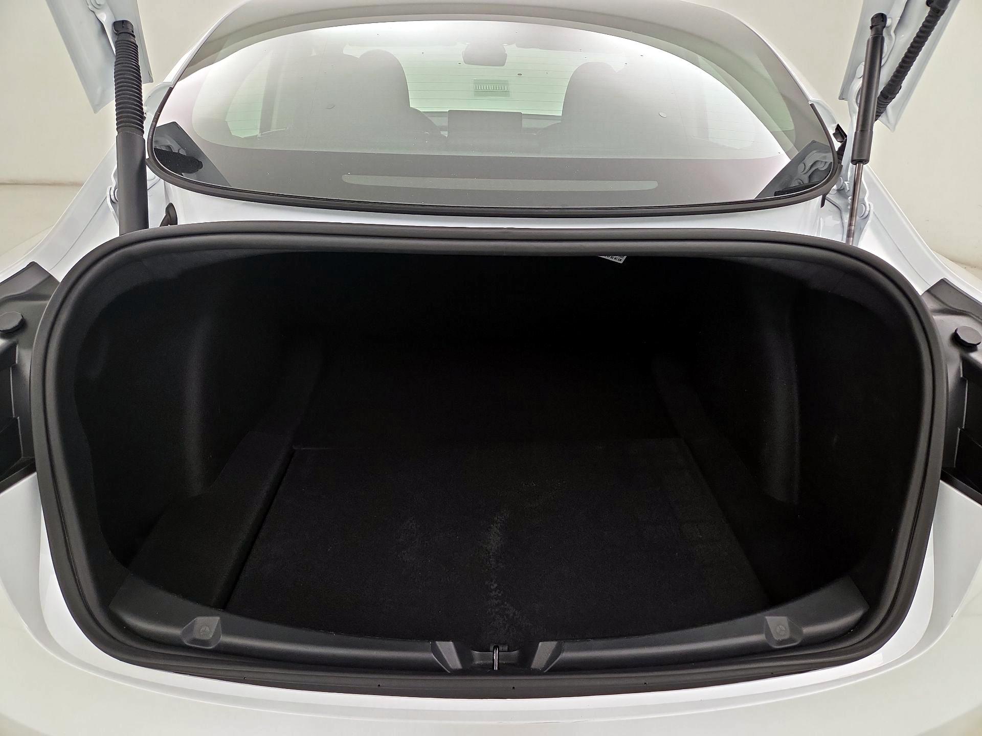 Thumbnail: 2023 Tesla Model 3 - 20