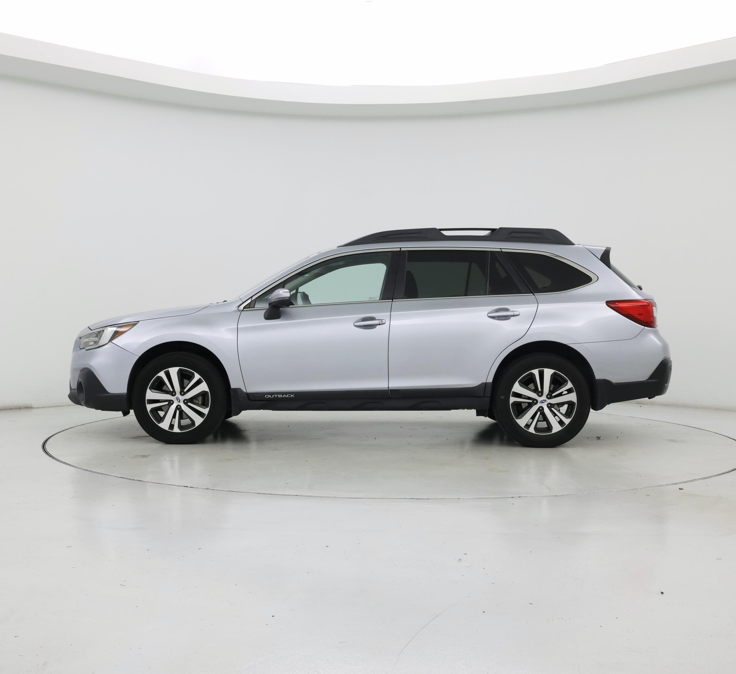 Thumbnail: 2019 Subaru Outback - 3