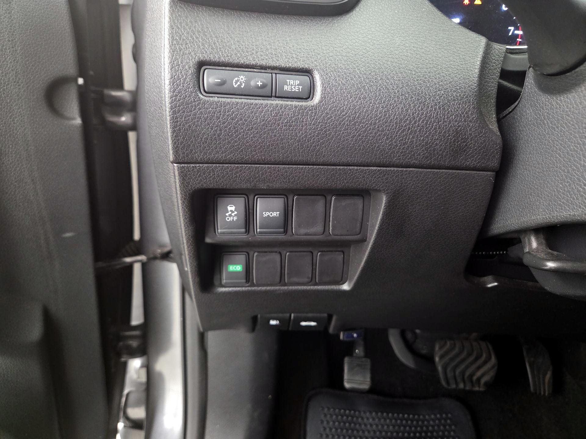 Thumbnail: 2015 Nissan Rogue - 13