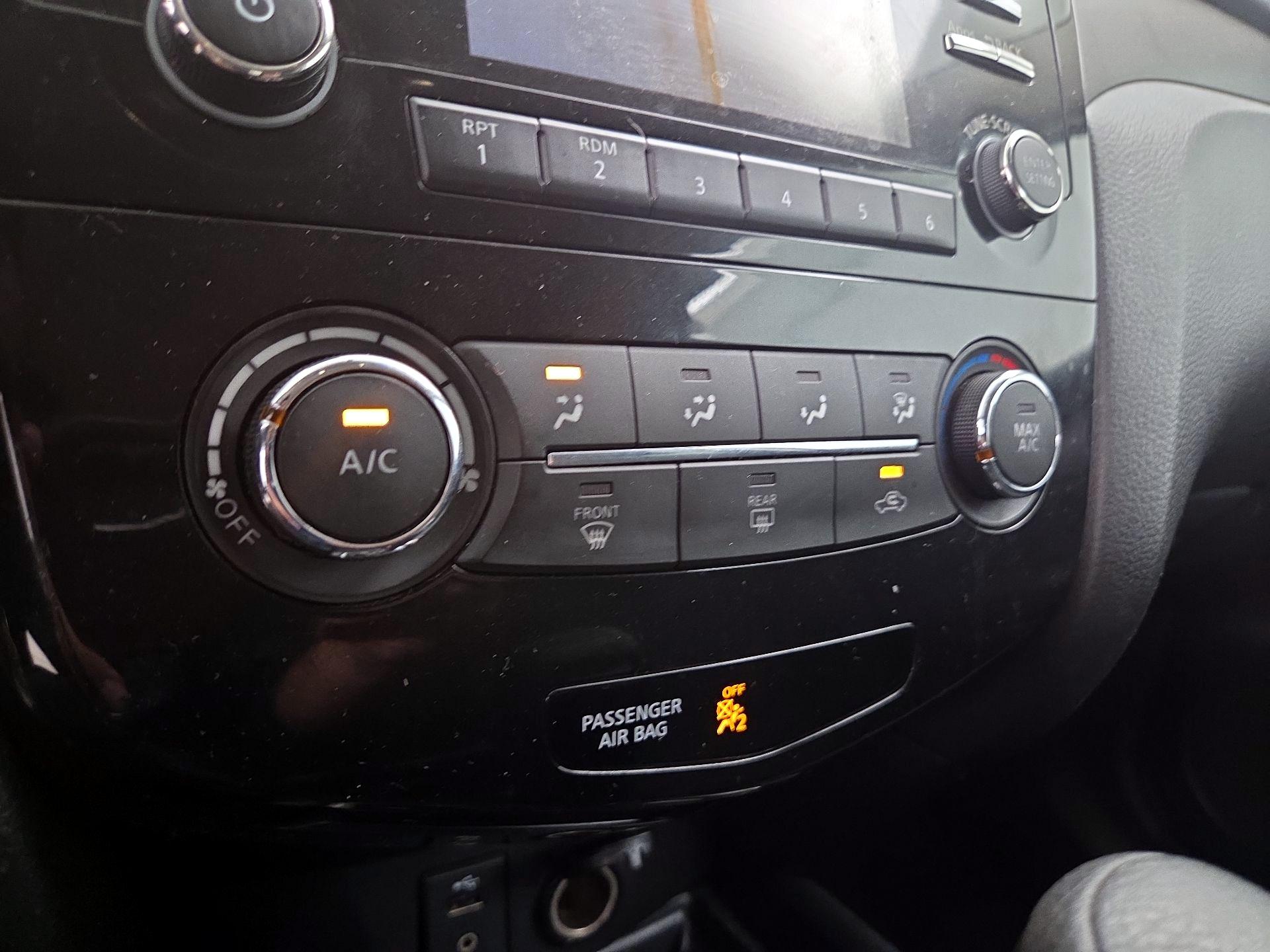 Thumbnail: 2015 Nissan Rogue - 16