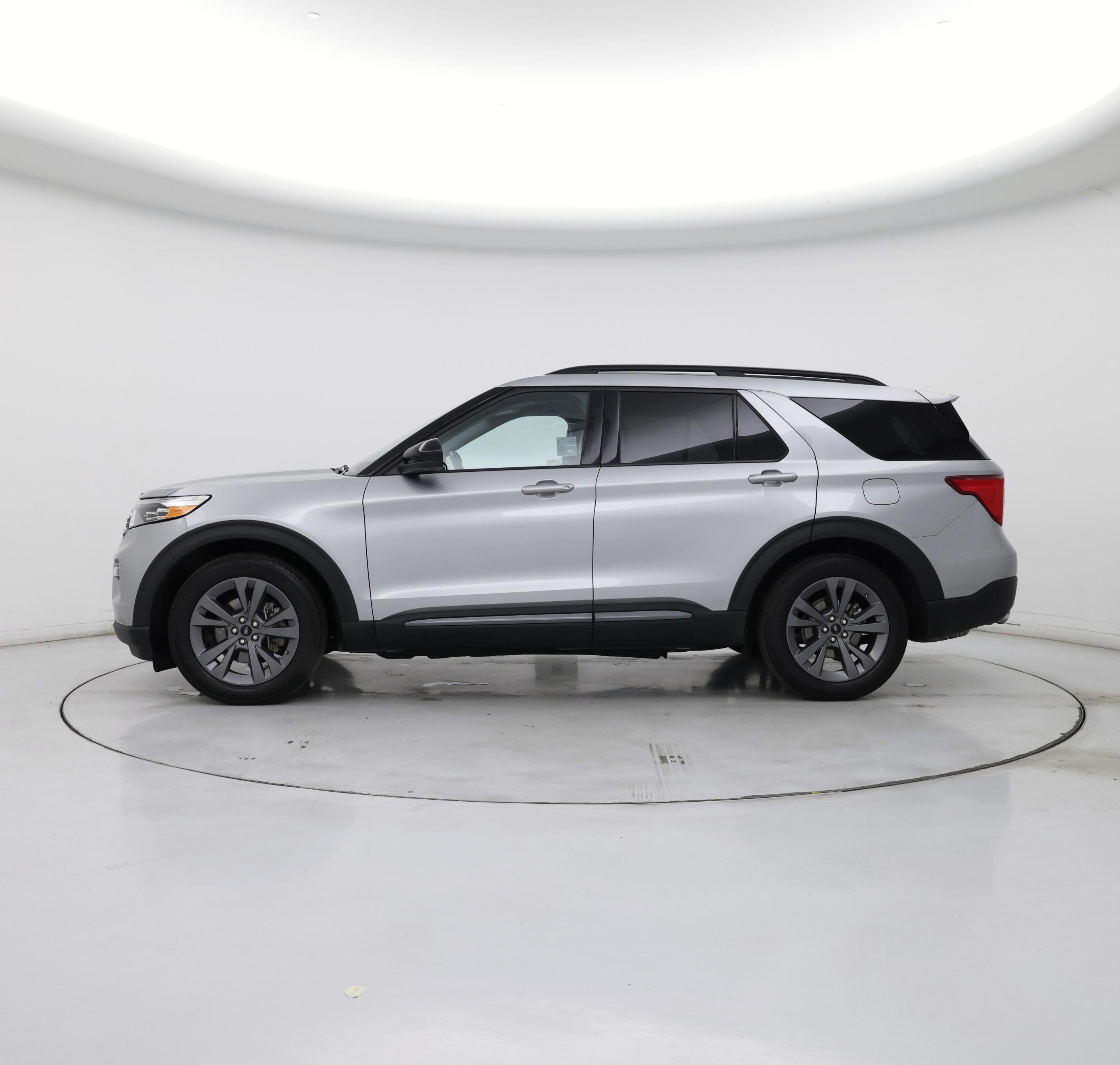 Thumbnail: 2023 Ford Explorer - 3