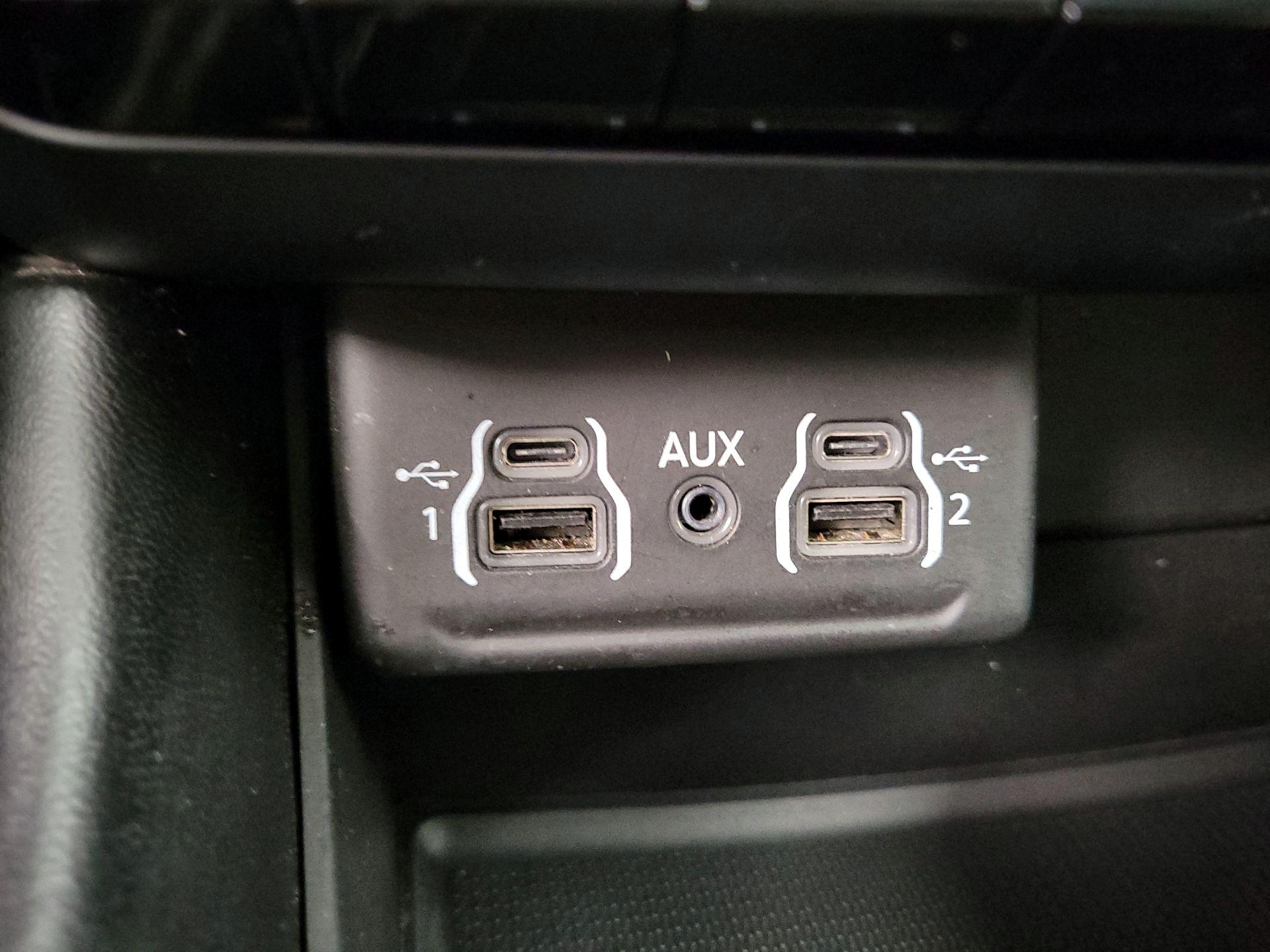 Thumbnail: 2021 Dodge Durango - 18