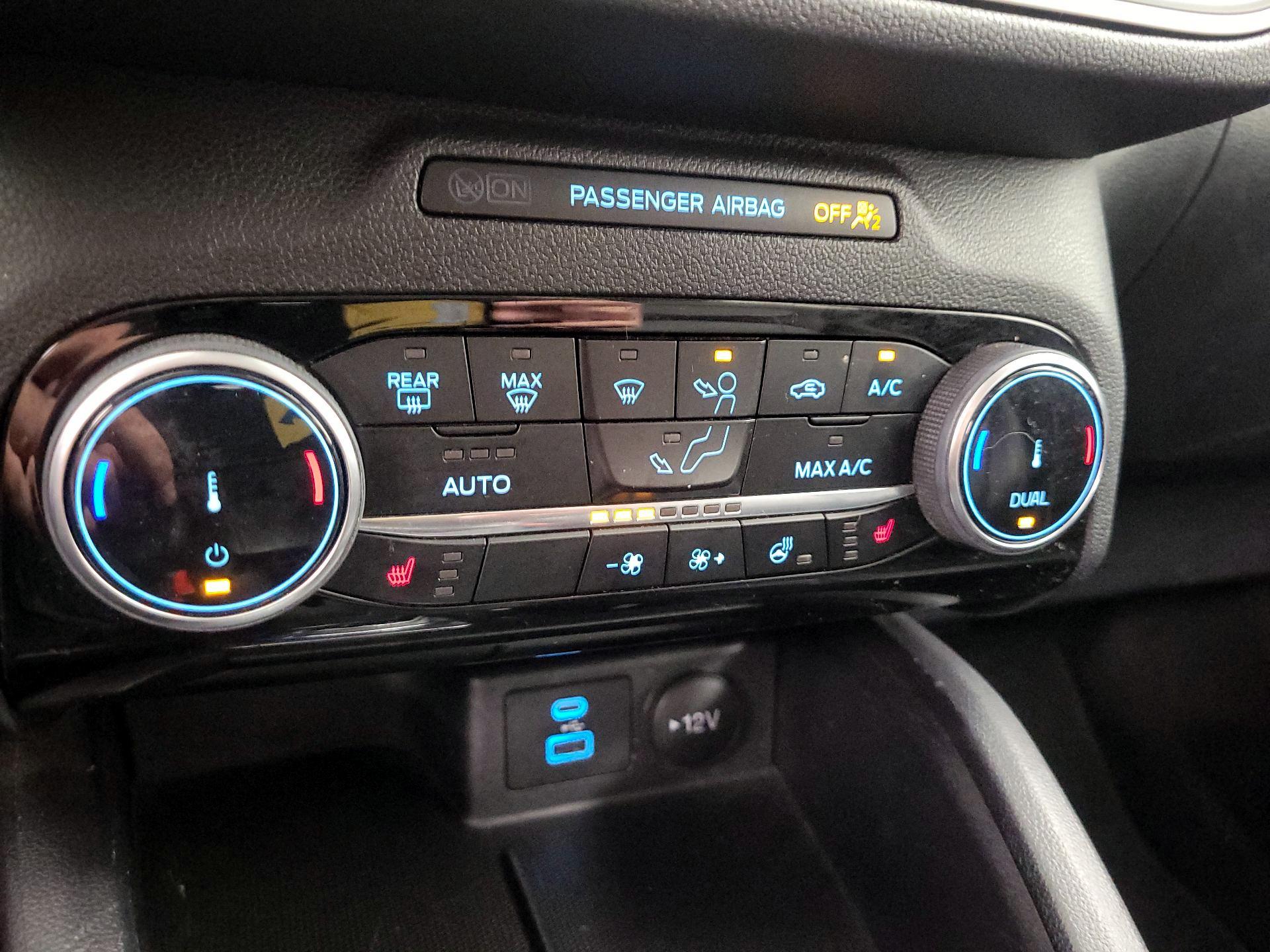 Thumbnail: 2022 Ford Escape - 17