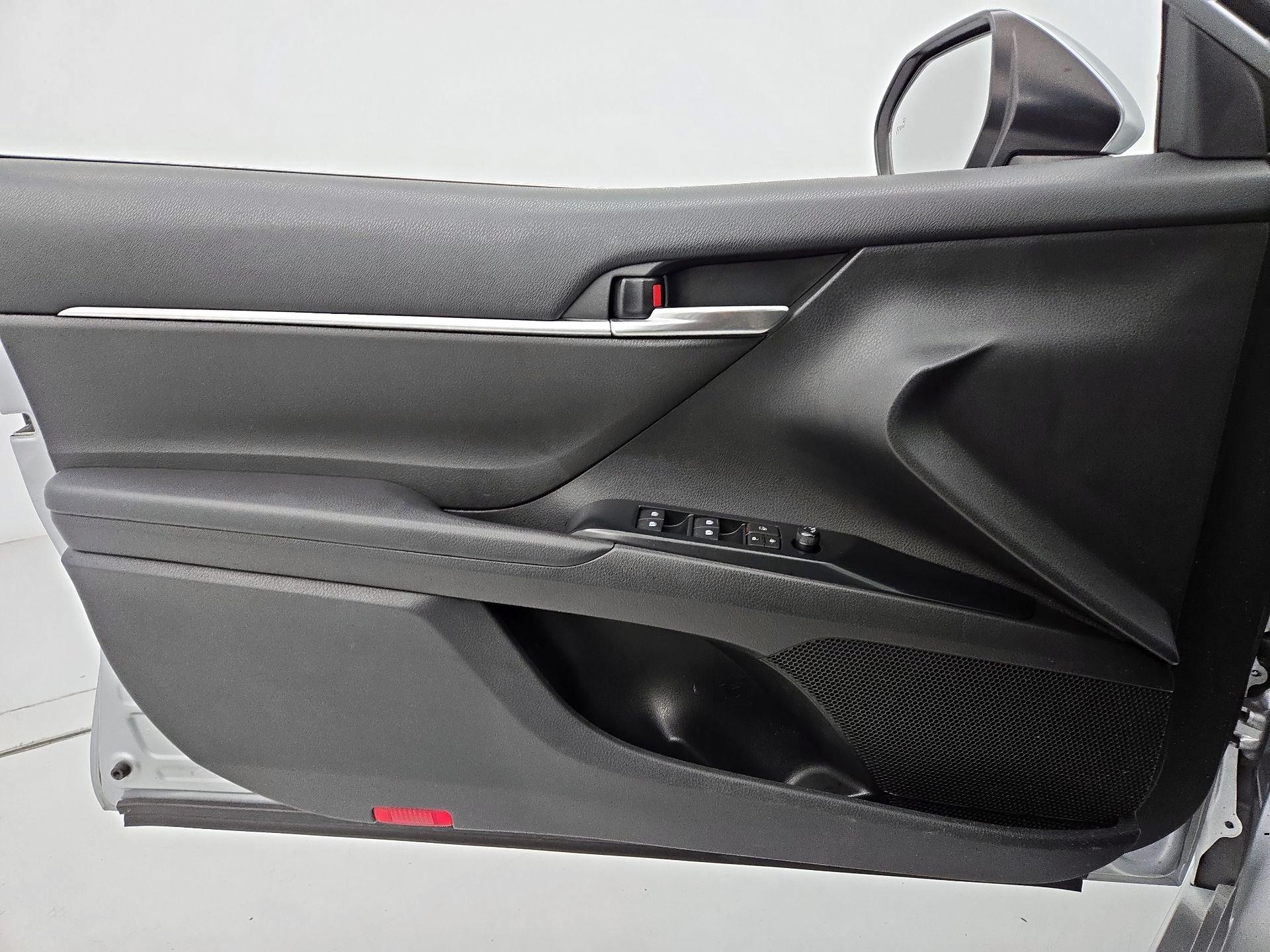 Thumbnail: 2020 Toyota Camry - 12