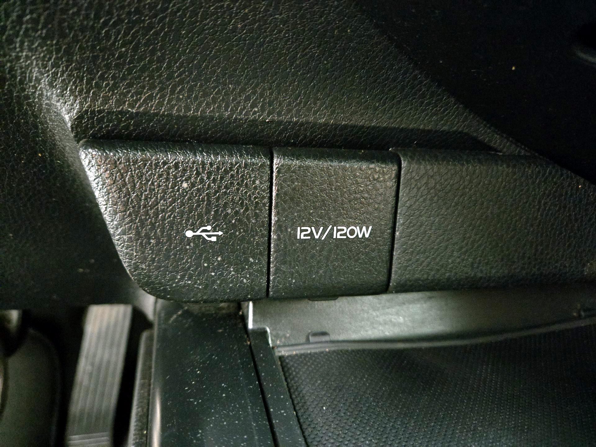 Thumbnail: 2020 Toyota Camry - 18