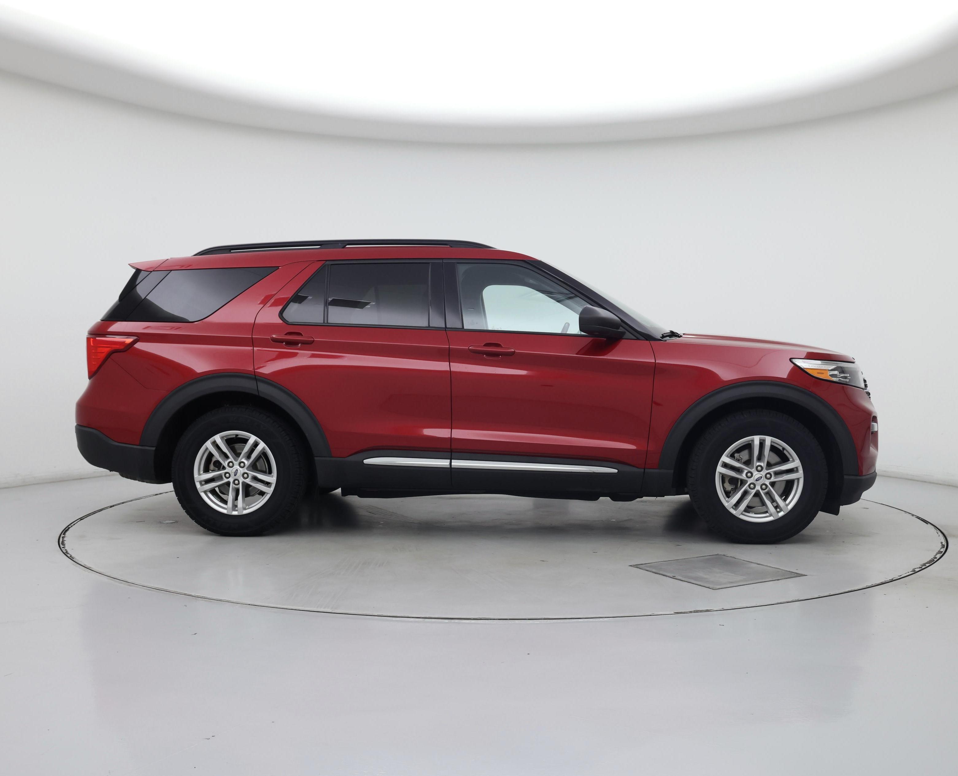 Thumbnail: 2022 Ford Explorer - 7