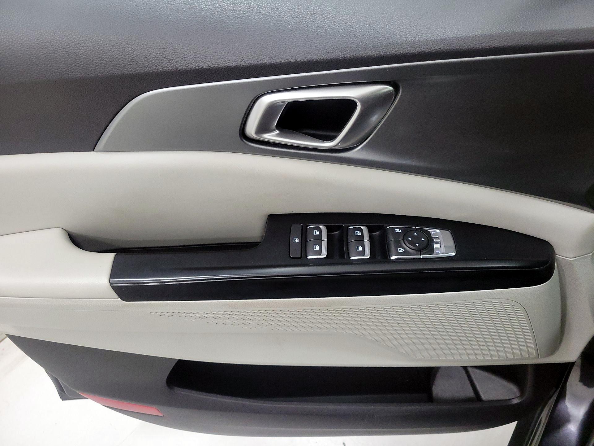 Thumbnail: 2024 Kia Carnival - 12