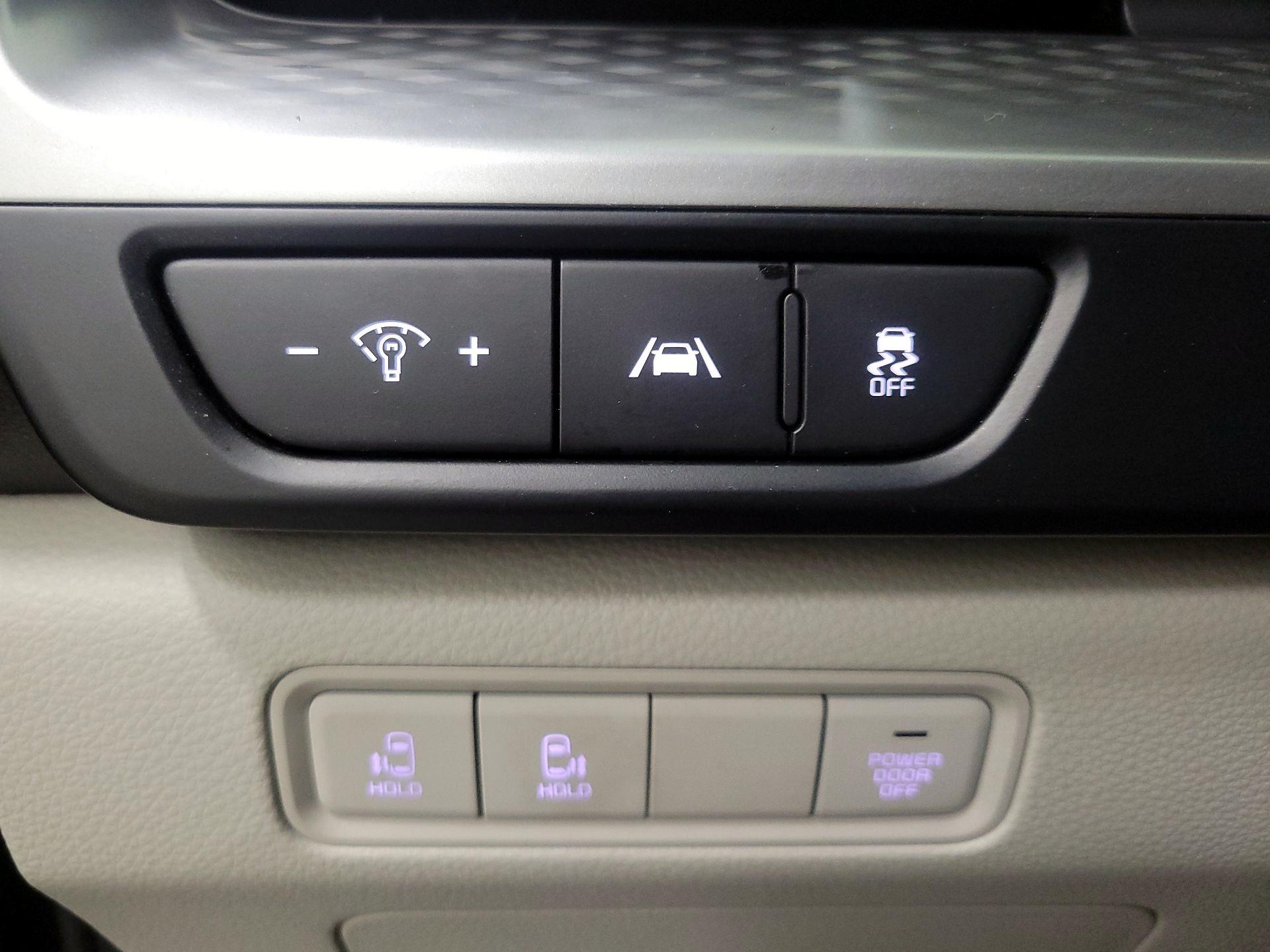 Thumbnail: 2024 Kia Carnival - 13