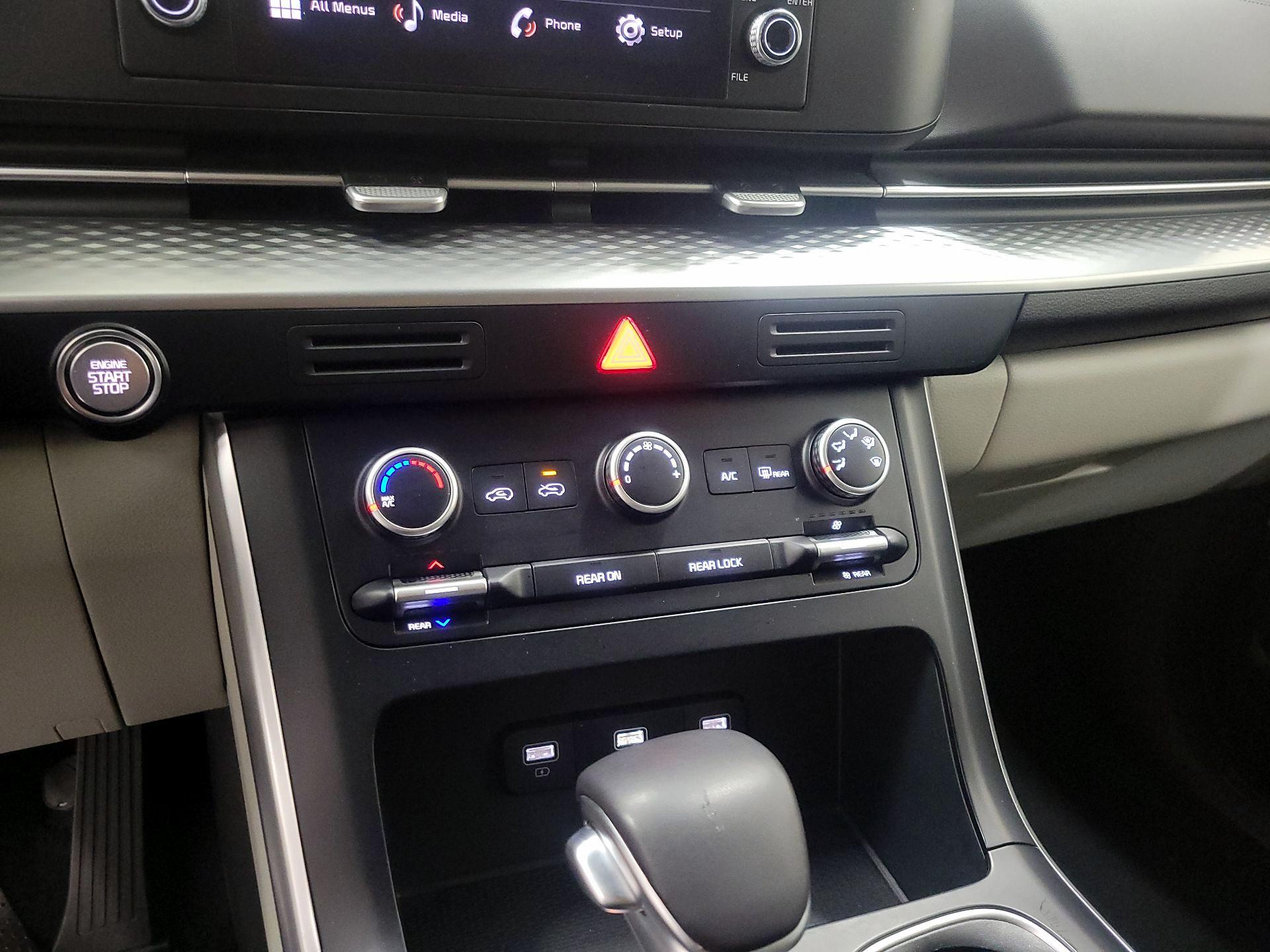 Thumbnail: 2024 Kia Carnival - 16