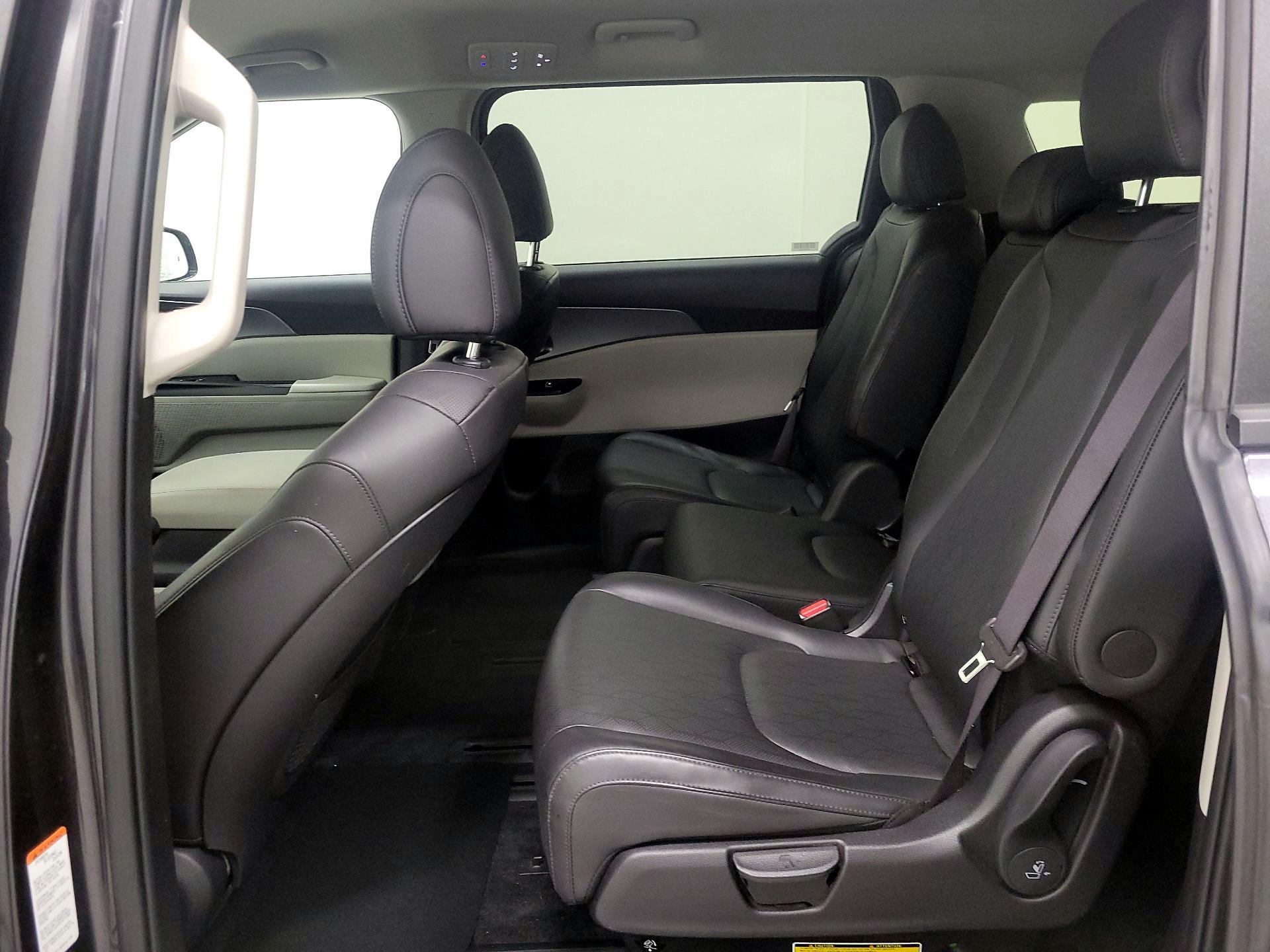 Thumbnail: 2024 Kia Carnival - 19