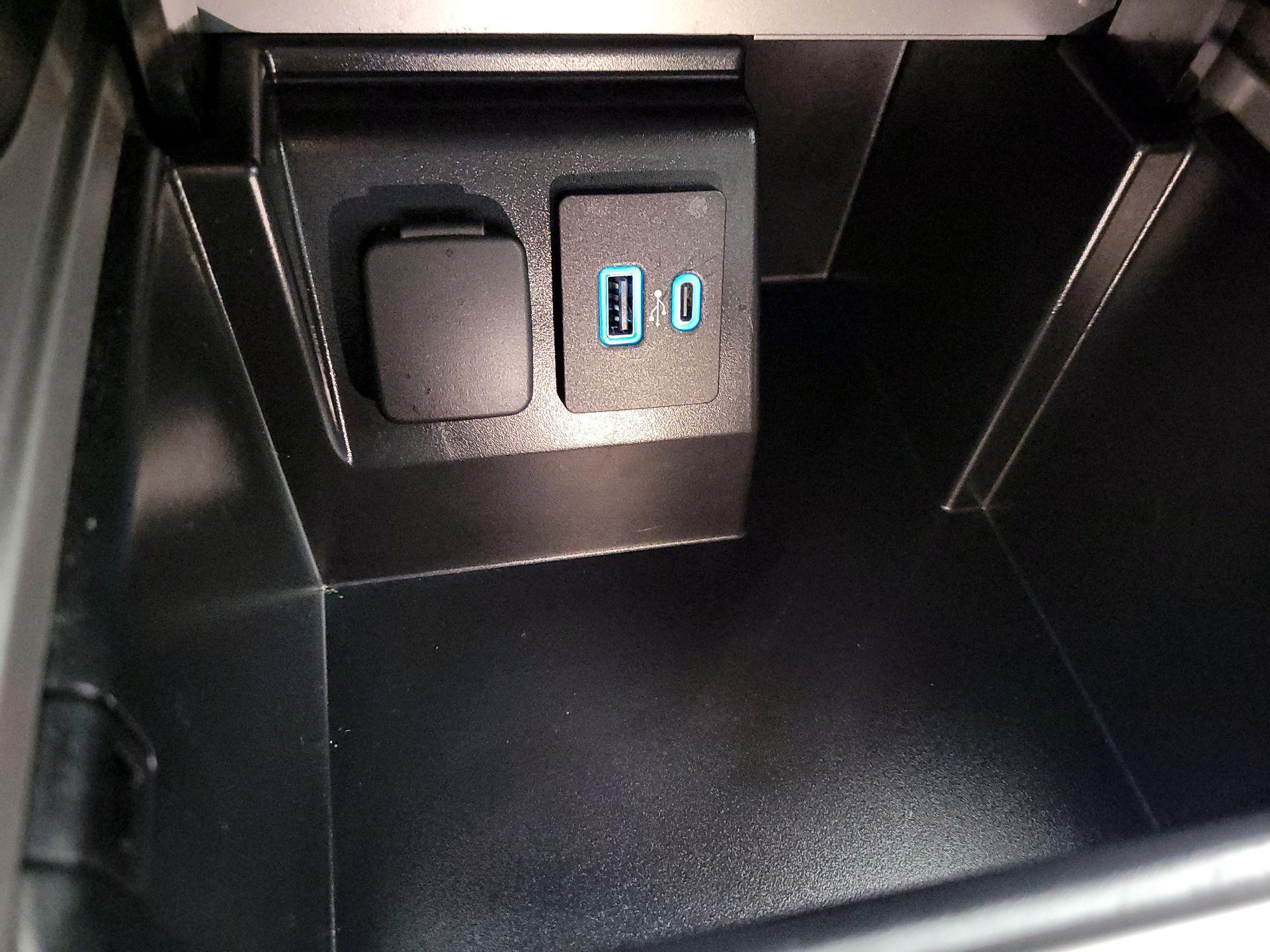 Thumbnail: 2023 Ford Explorer - 18