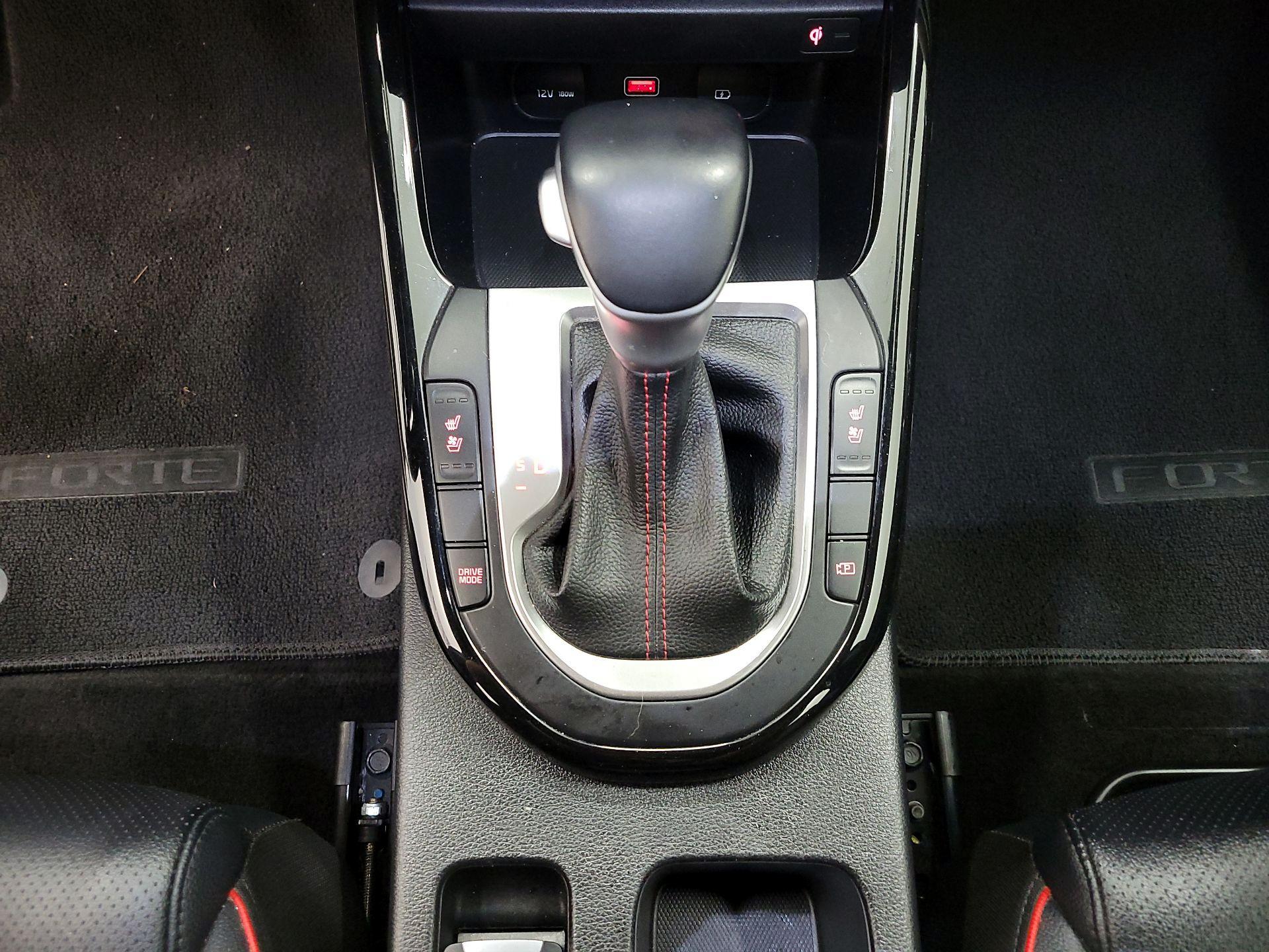 Thumbnail: 2022 Kia Forte - 17