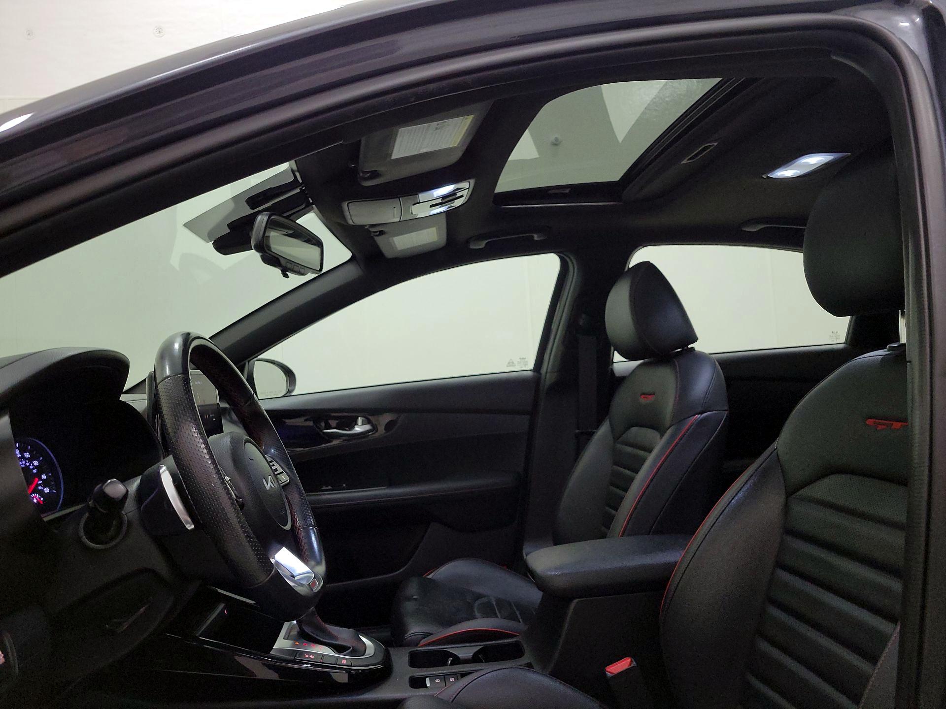 Thumbnail: 2022 Kia Forte - 19