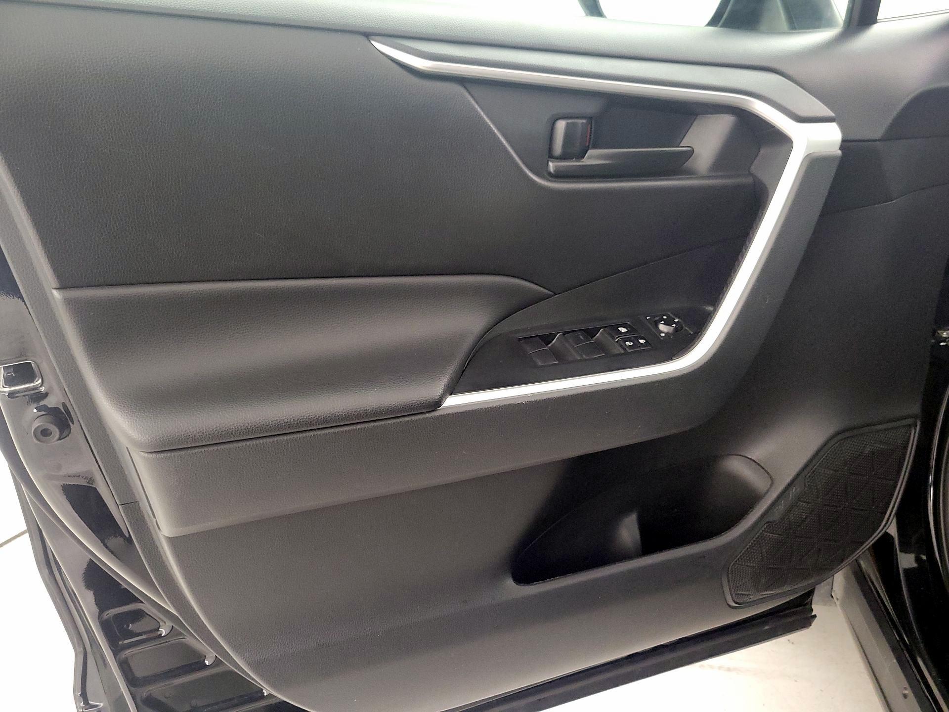 Thumbnail: 2024 Toyota RAV4 - 12