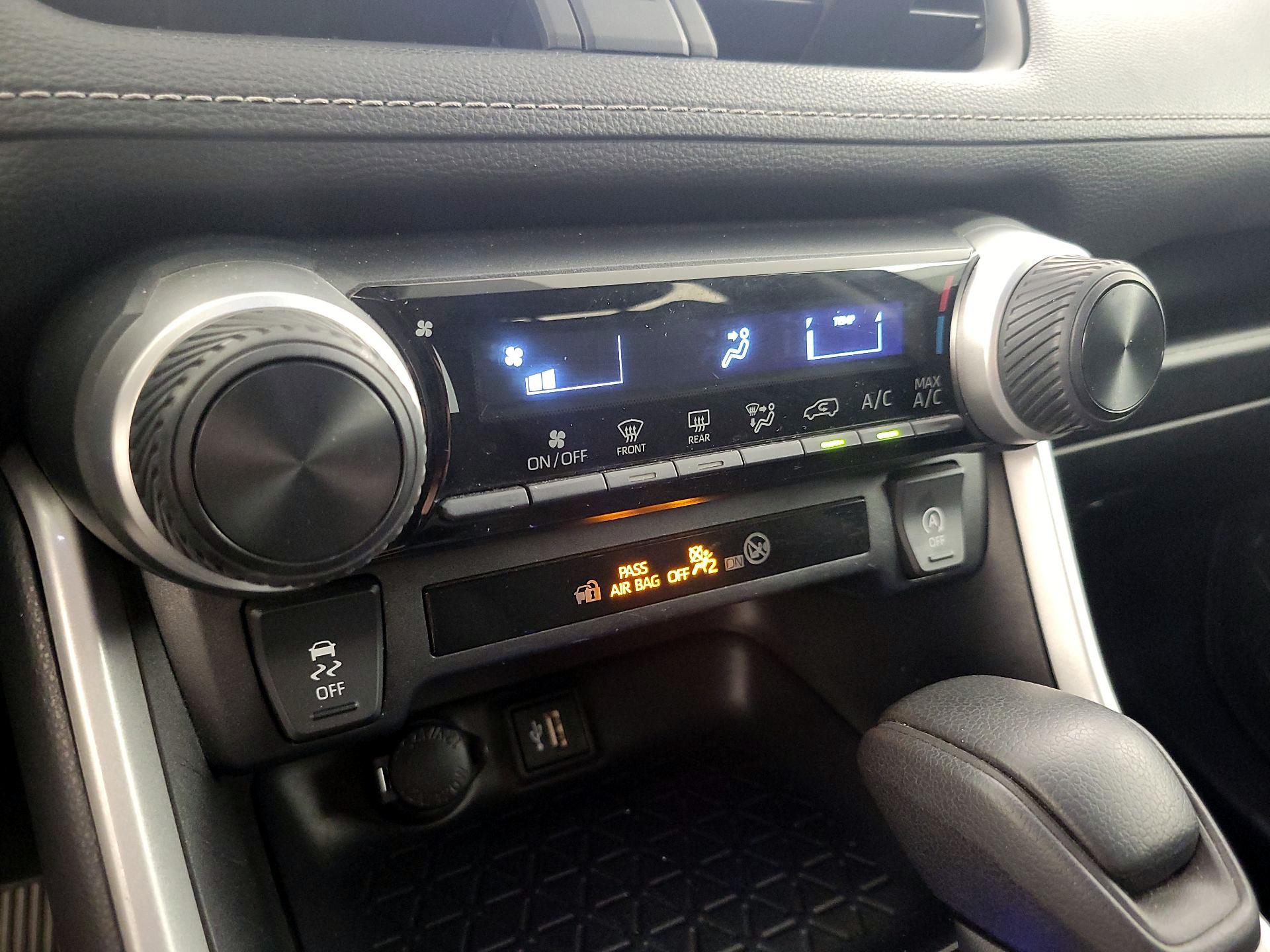 Thumbnail: 2024 Toyota RAV4 - 17