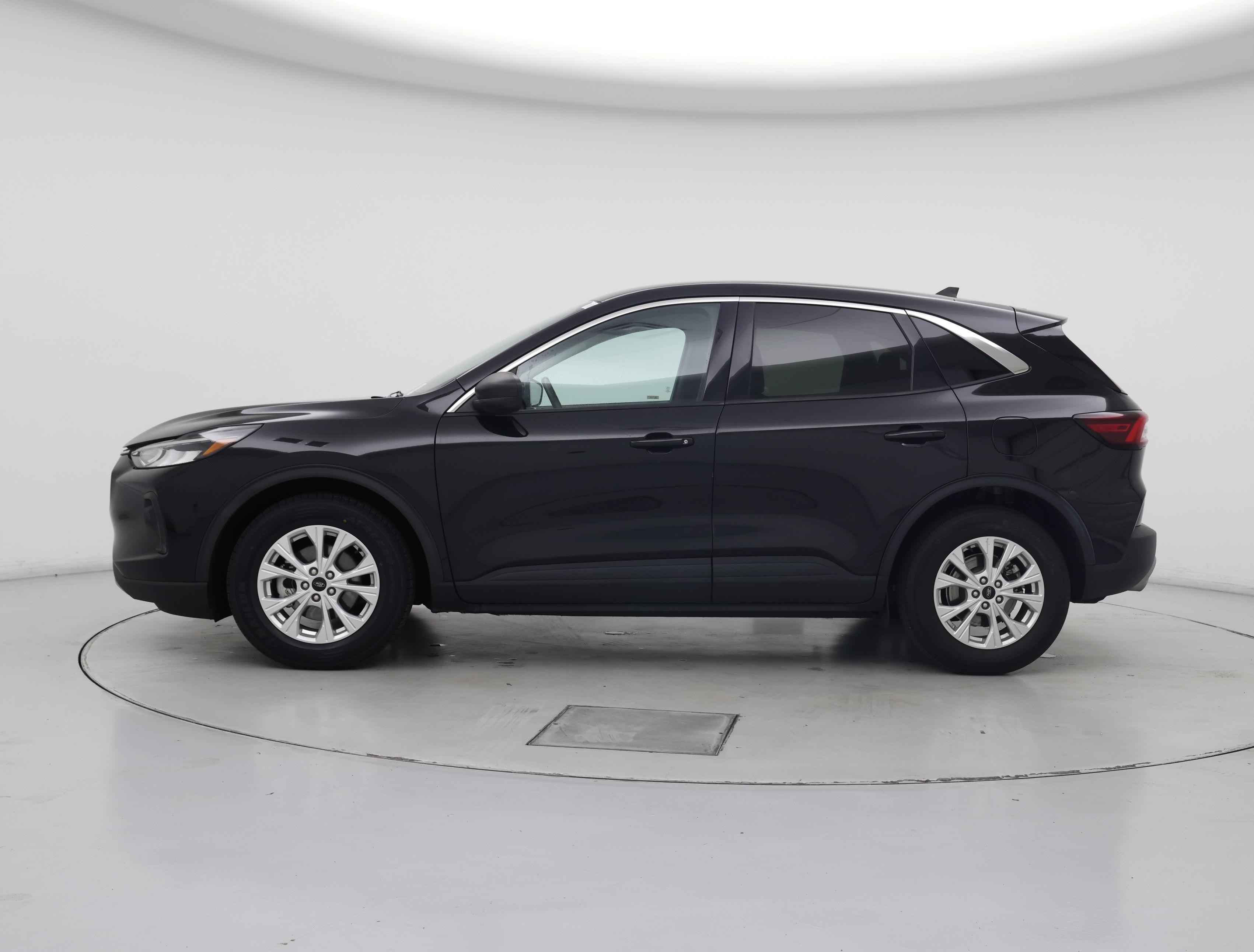 Thumbnail: 2023 Ford Escape - 3