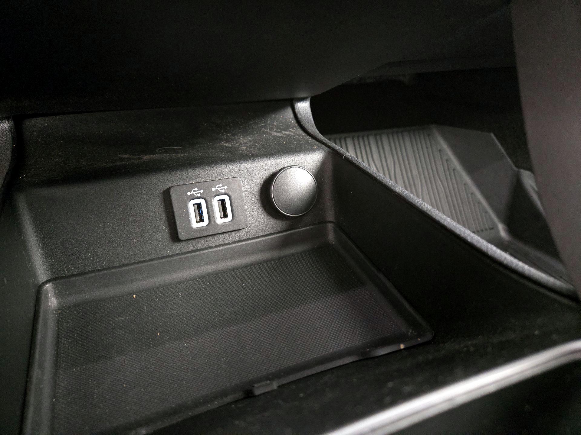 Thumbnail: 2020 Ford Fusion - 18