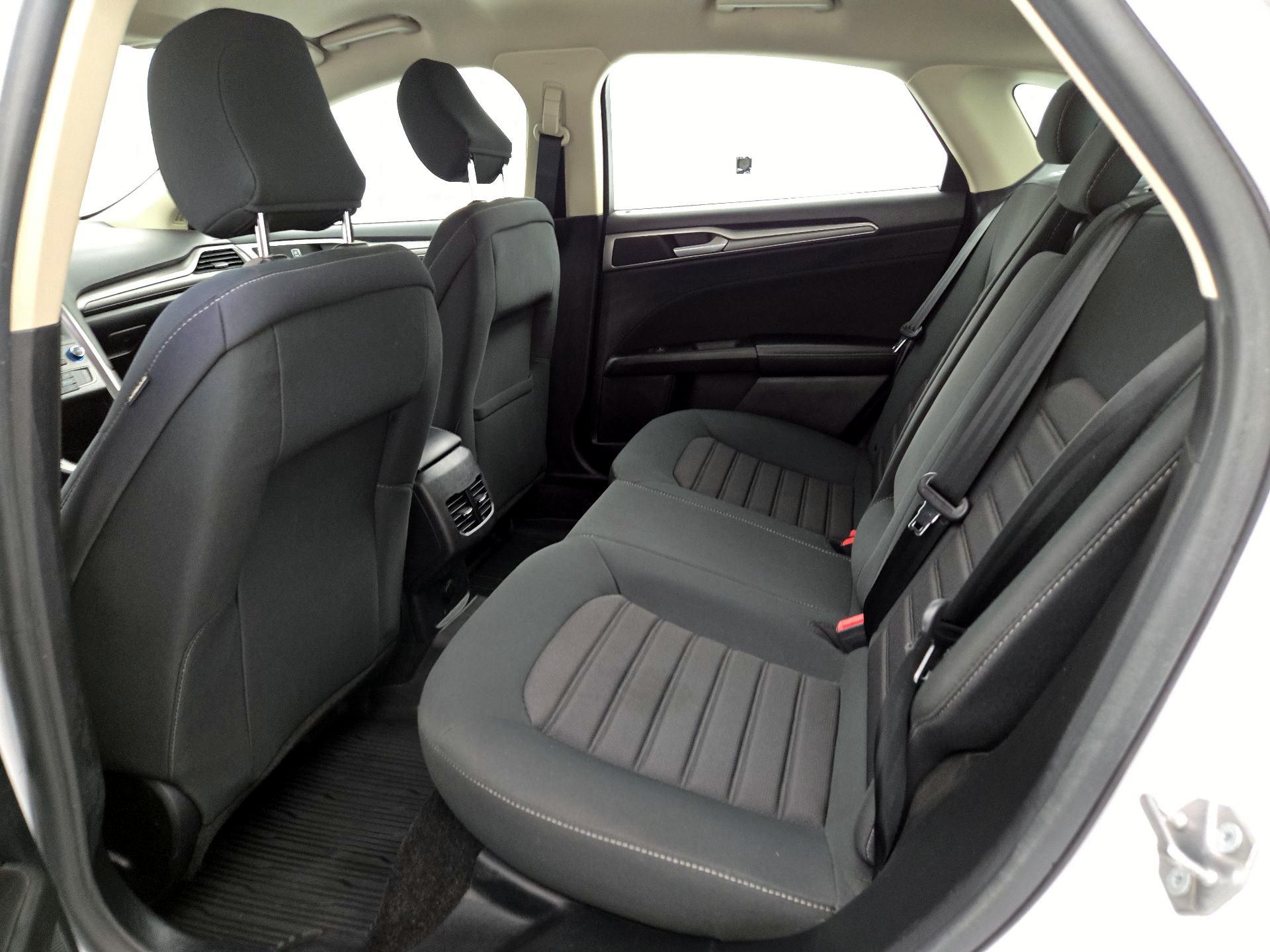 Thumbnail: 2020 Ford Fusion - 19