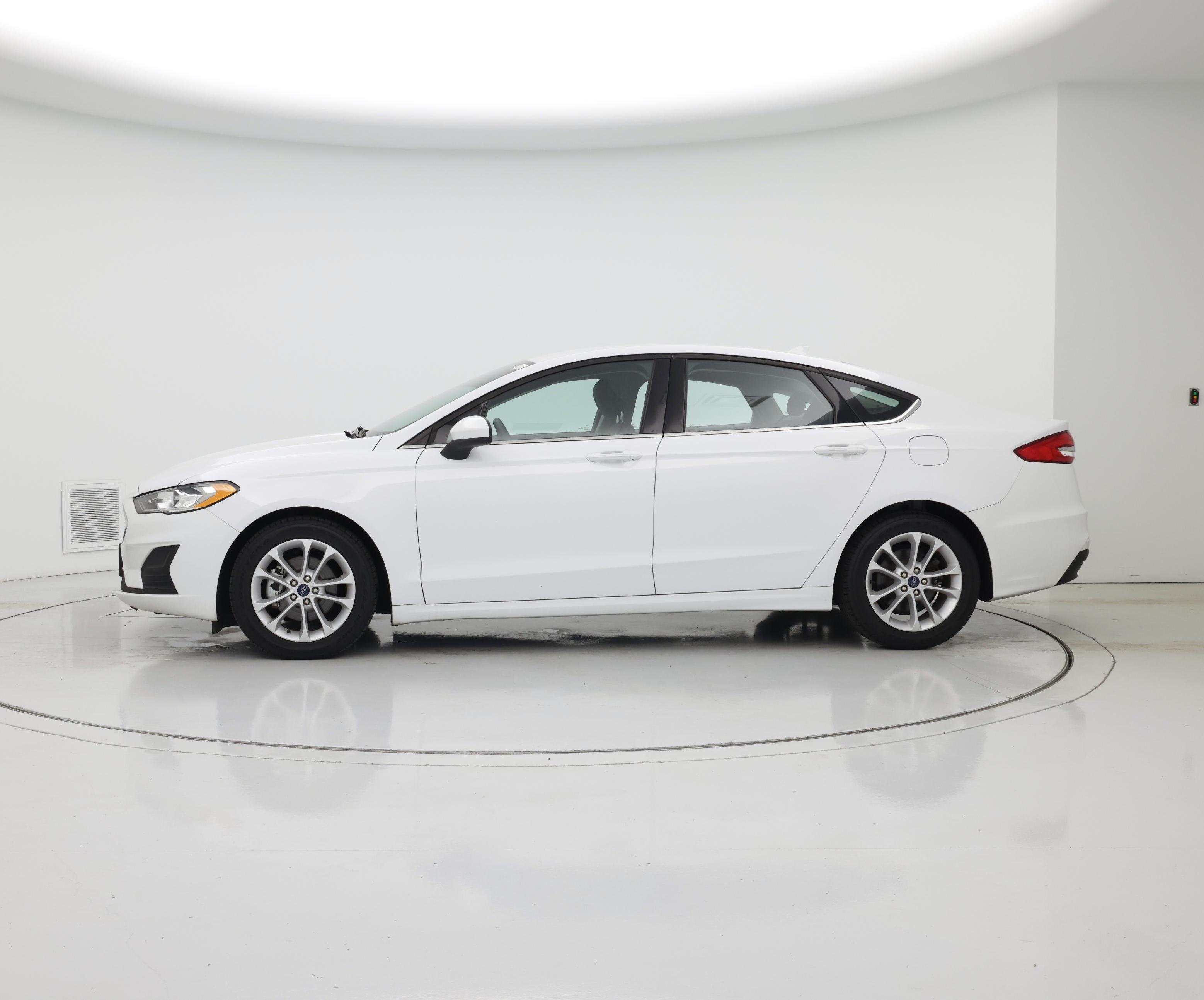 Thumbnail: 2020 Ford Fusion - 3