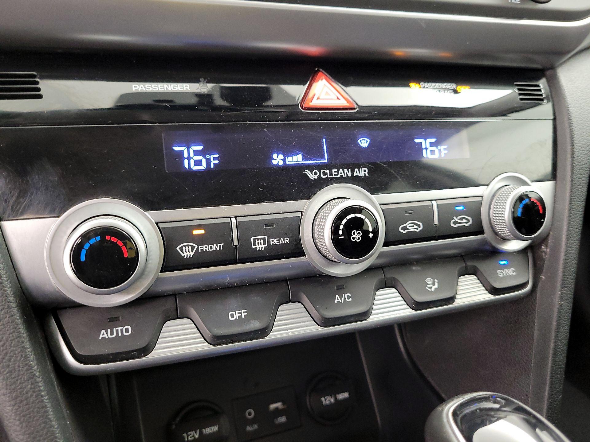 Thumbnail: 2020 Hyundai Elantra - 15