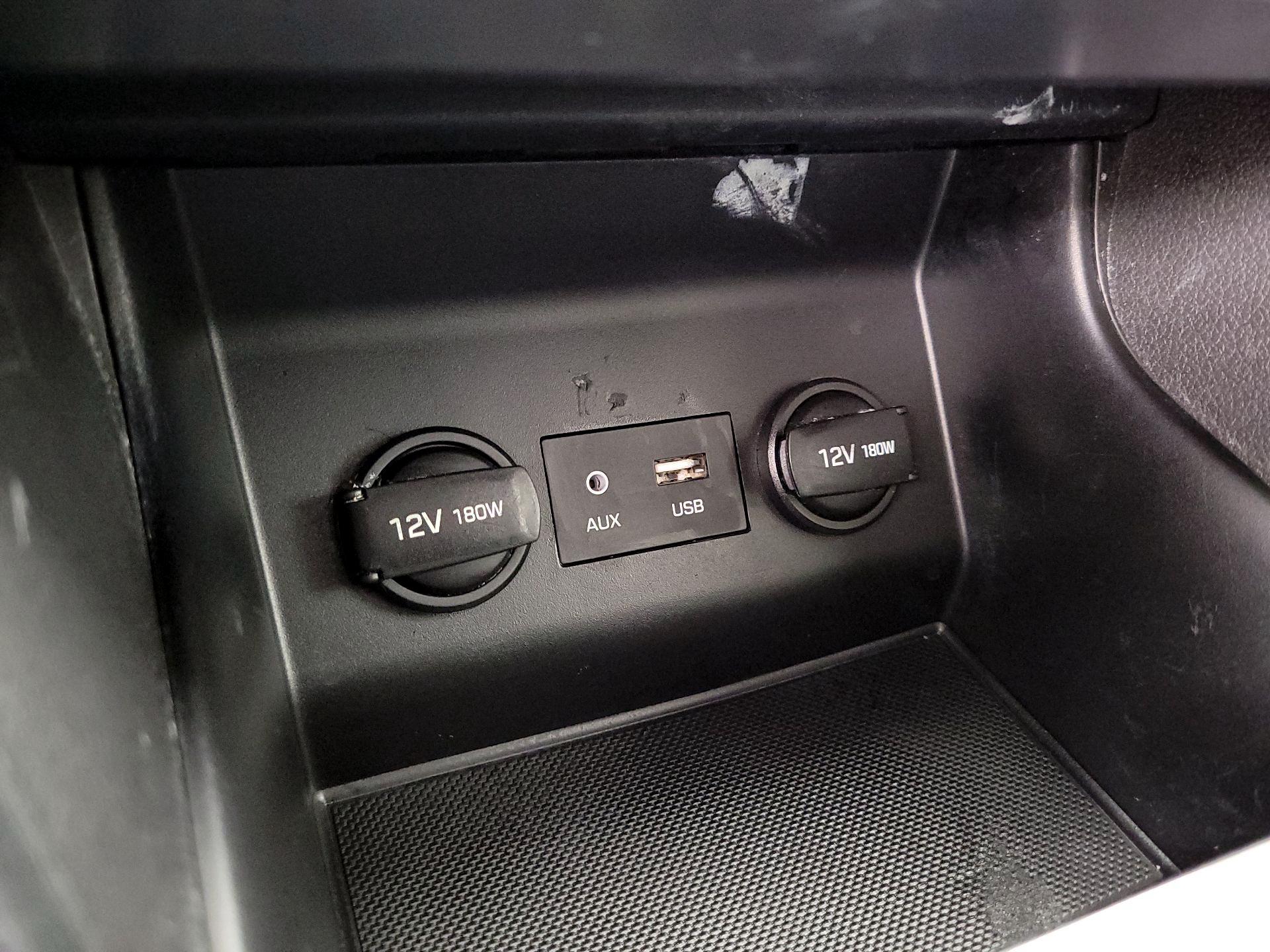 Thumbnail: 2020 Hyundai Elantra - 17