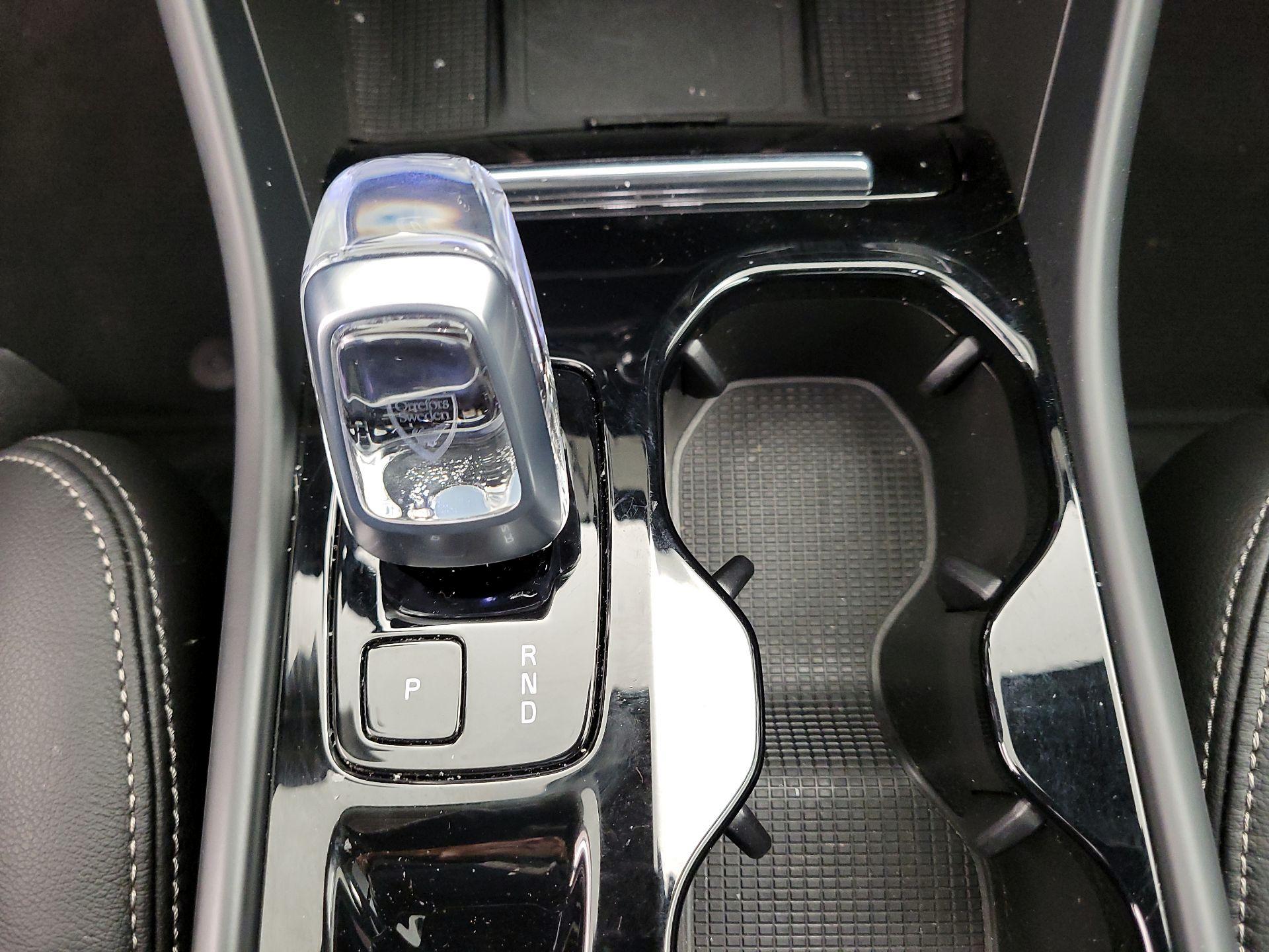 Thumbnail: 2023 Volvo XC40 - 18