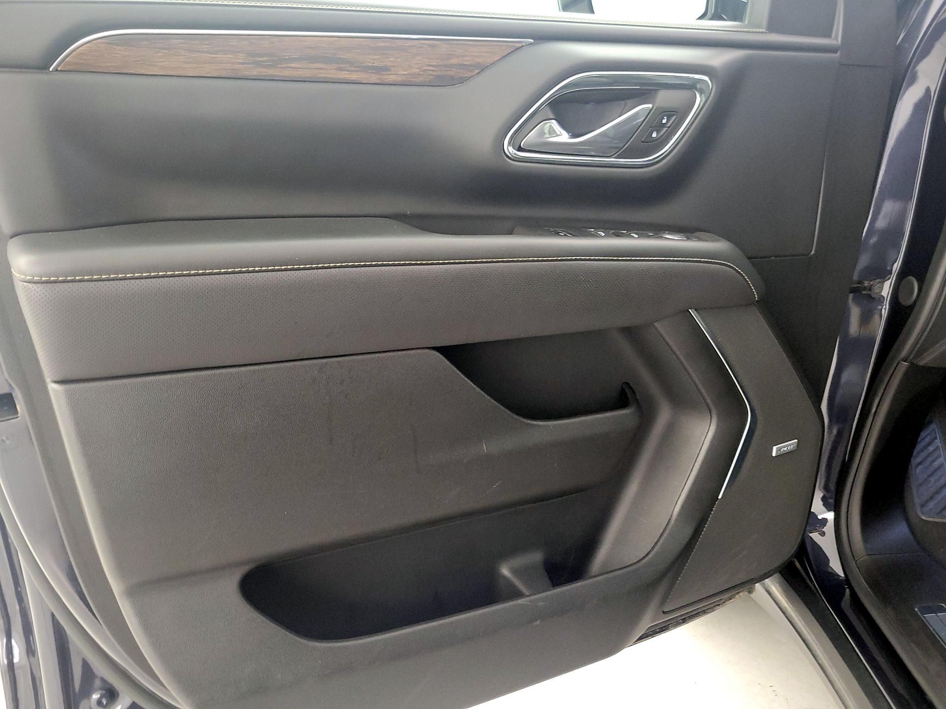 Thumbnail: 2023 Chevrolet Suburban - 12