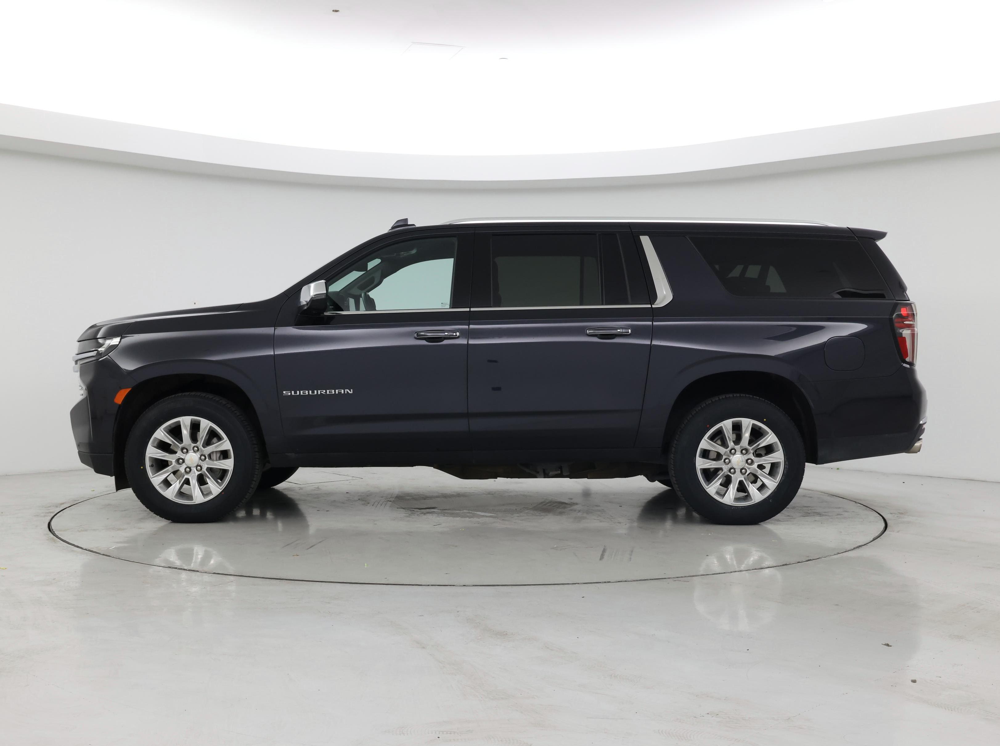 Thumbnail: 2023 Chevrolet Suburban - 3