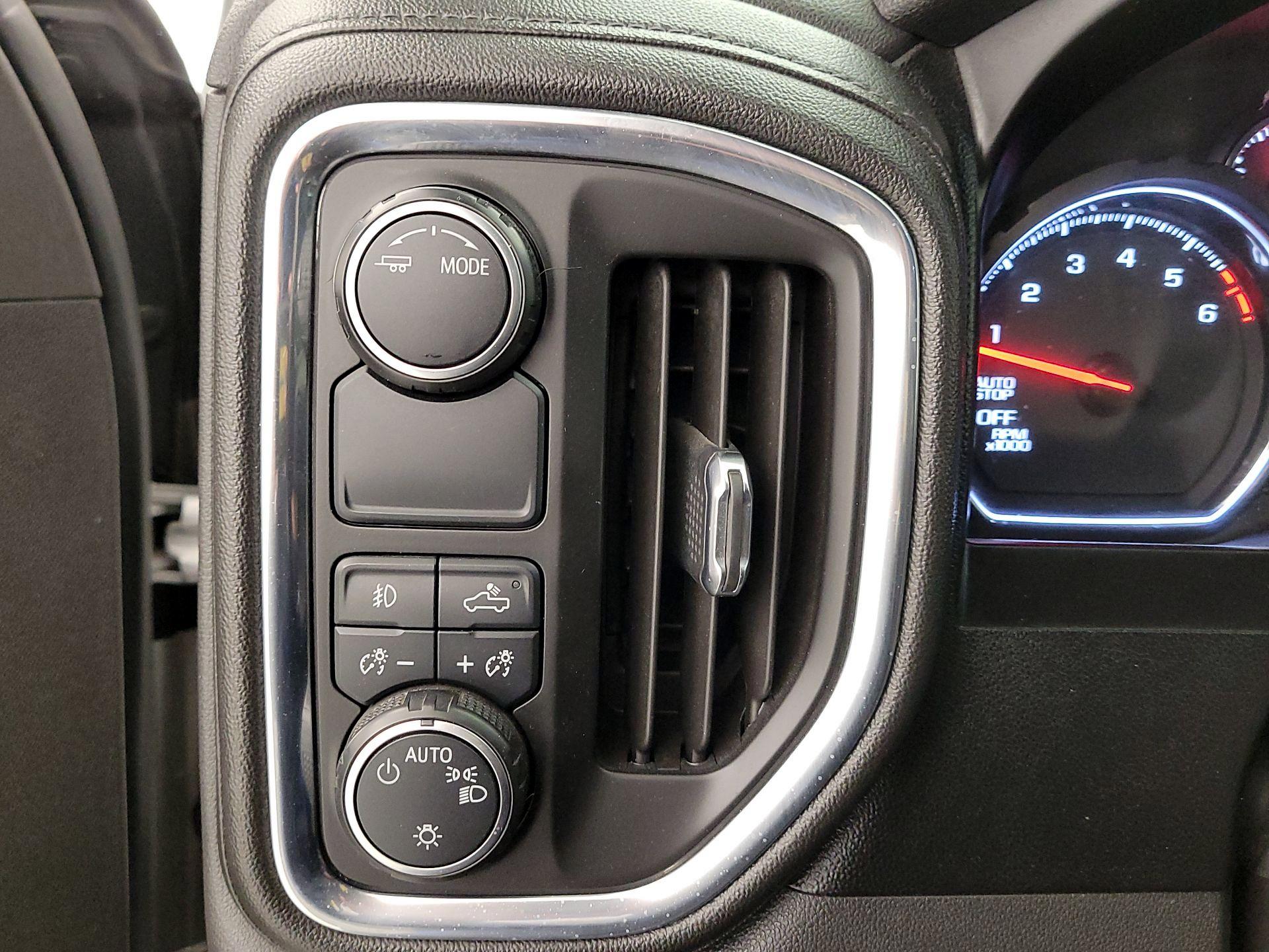 Thumbnail: 2020 Chevrolet Silverado 1500 - 13