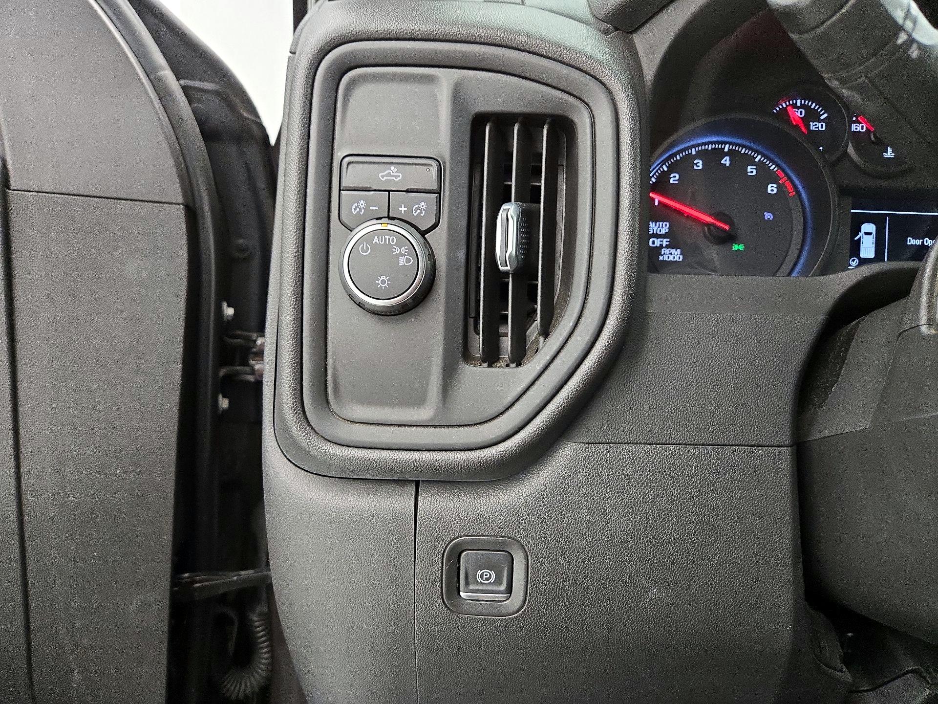 Thumbnail: 2022 Chevrolet Silverado 1500 - 13