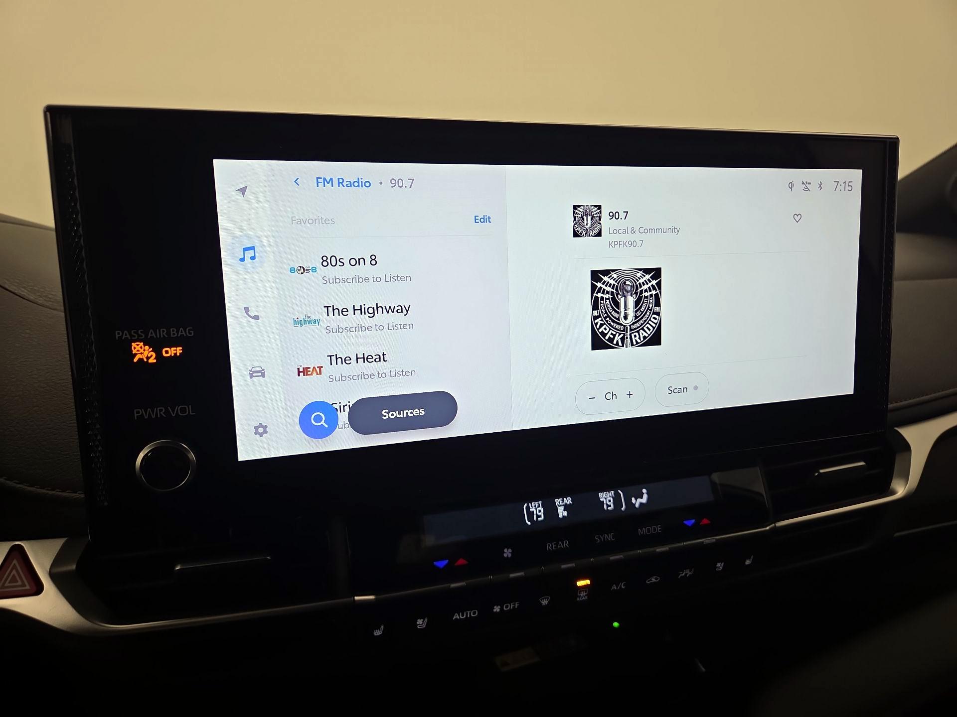 Thumbnail: 2025 Toyota Sienna - 15