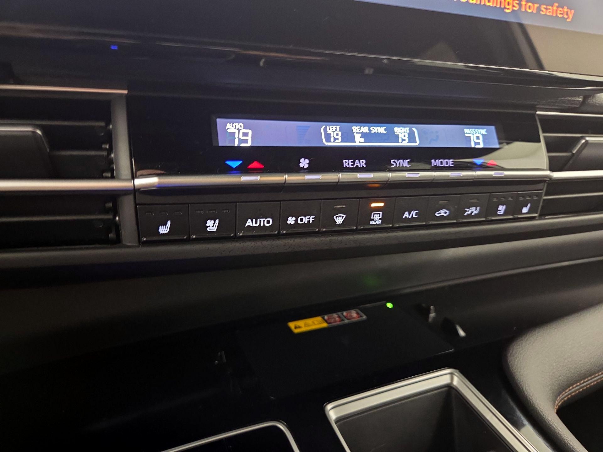 Thumbnail: 2025 Toyota Sienna - 16