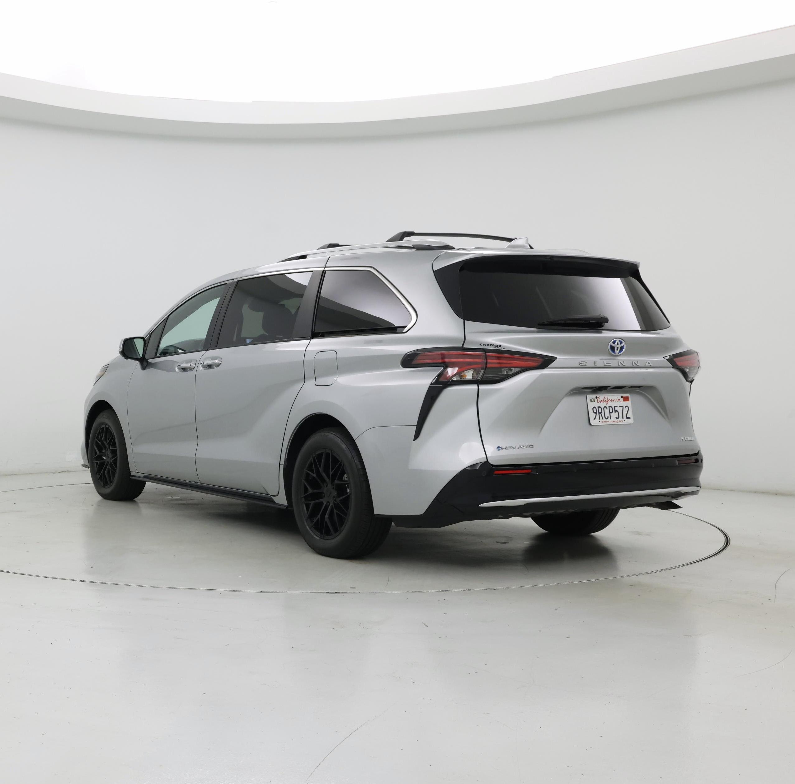 Thumbnail: 2025 Toyota Sienna - 2