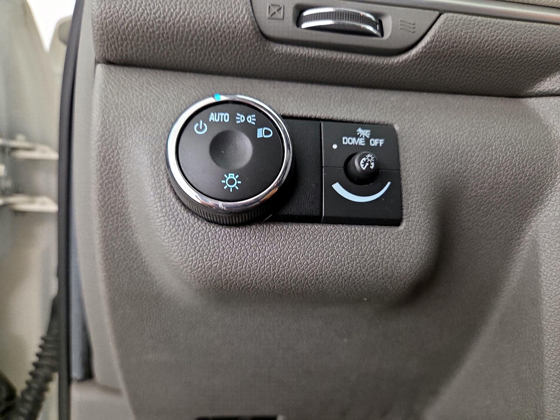 Thumbnail: 2014 Chevrolet Traverse - 13