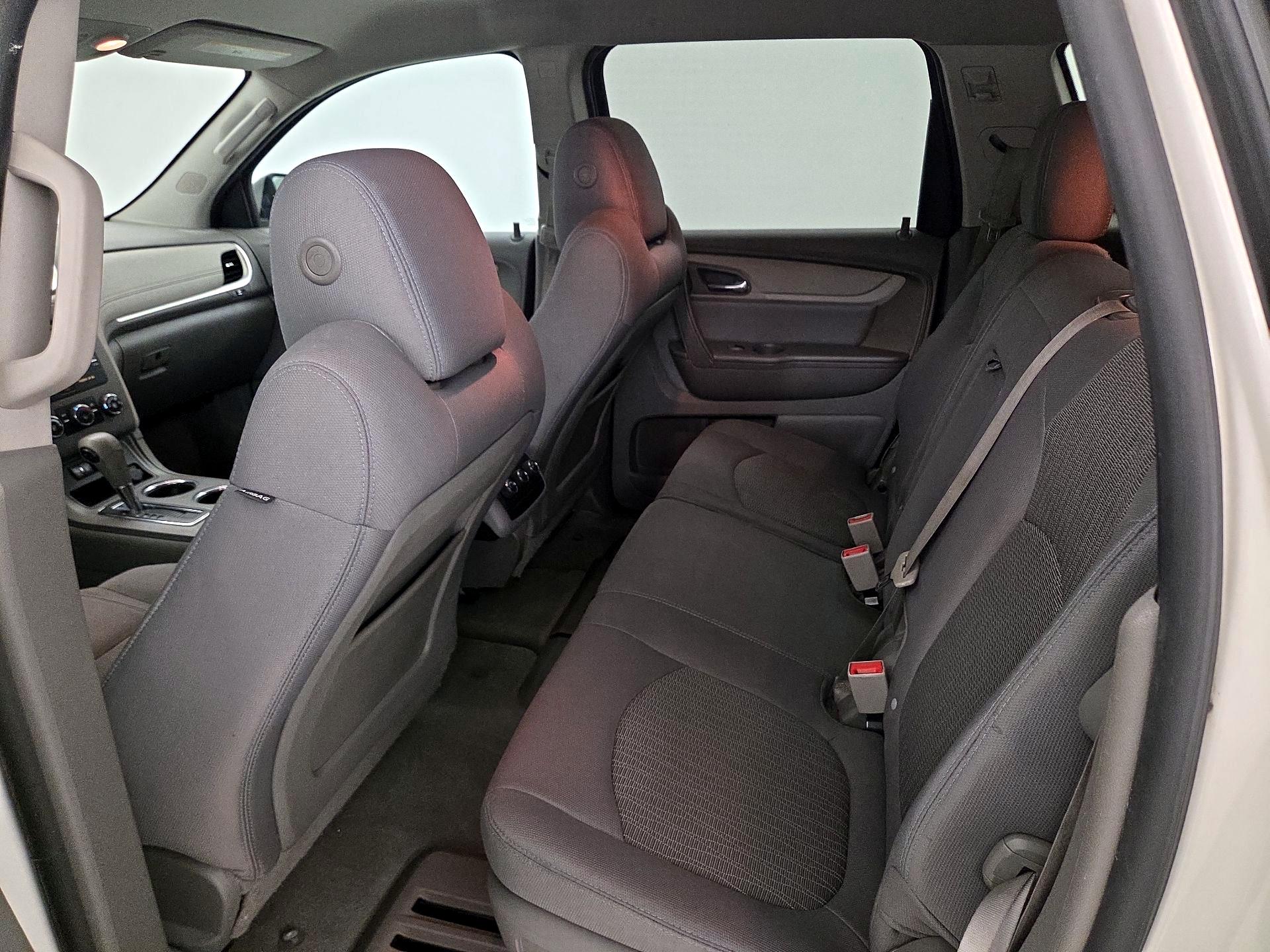 Thumbnail: 2014 Chevrolet Traverse - 18