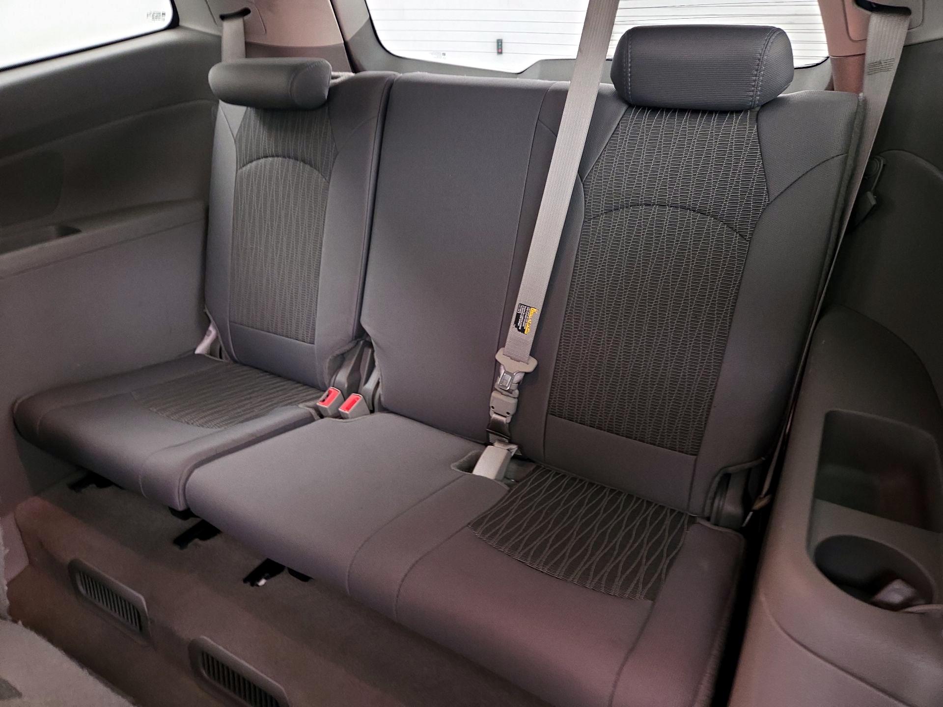 Thumbnail: 2014 Chevrolet Traverse - 19