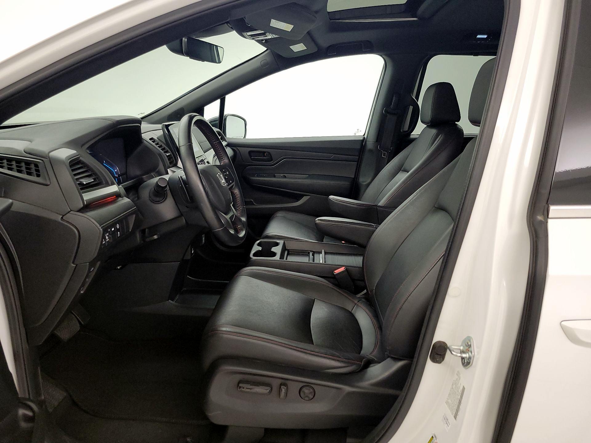 Thumbnail: 2023 Honda Odyssey - 11