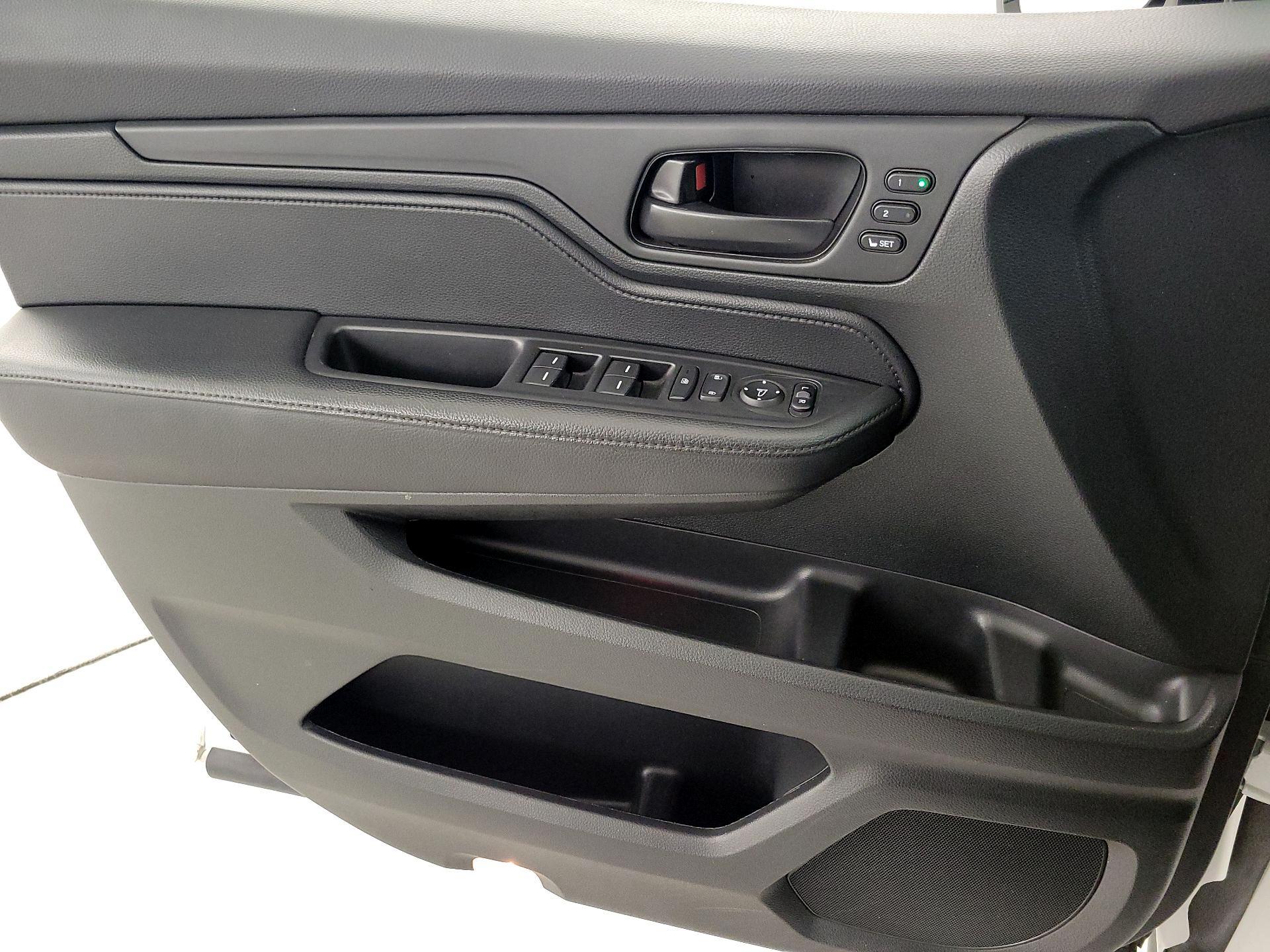 Thumbnail: 2023 Honda Odyssey - 12