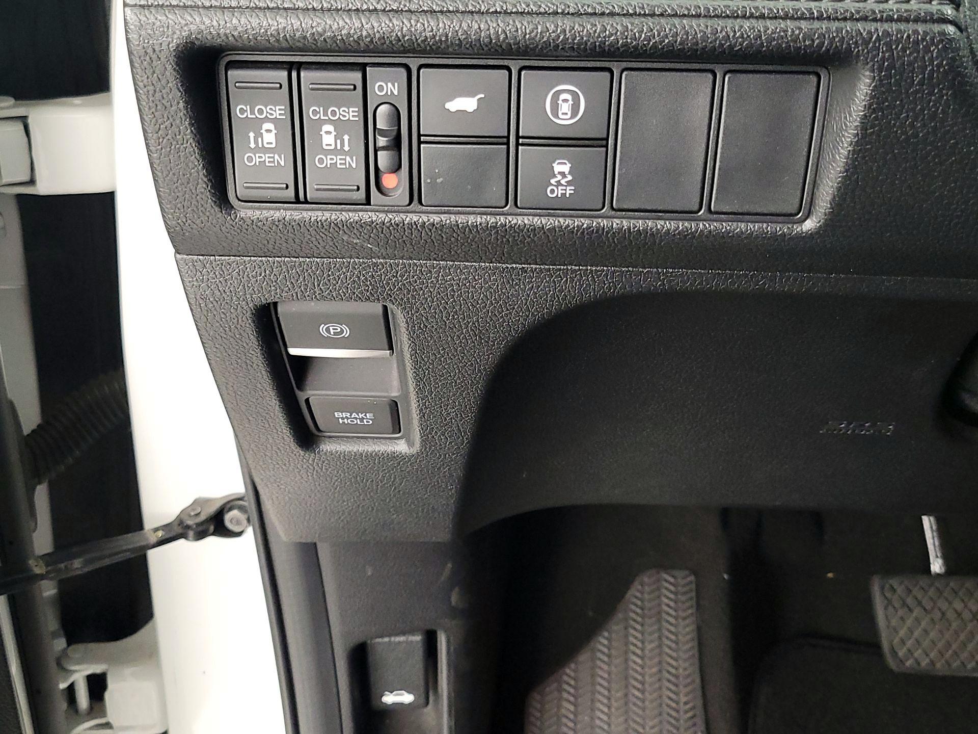 Thumbnail: 2023 Honda Odyssey - 13