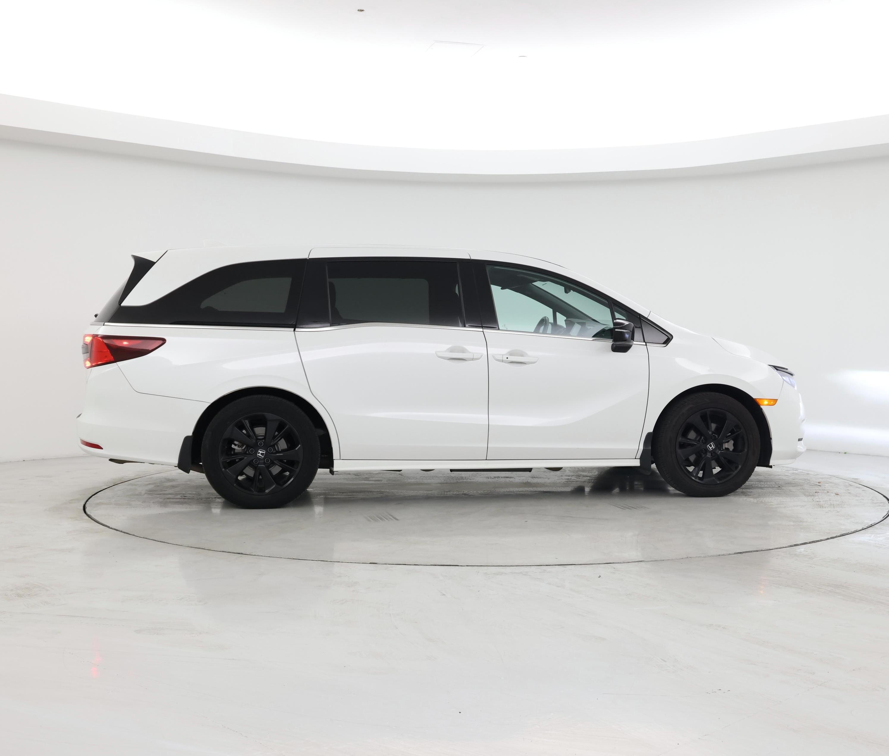 Thumbnail: 2023 Honda Odyssey - 7