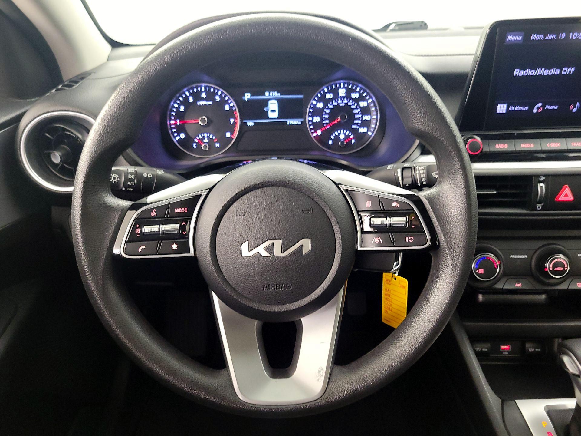 Thumbnail: 2023 Kia Forte - 10