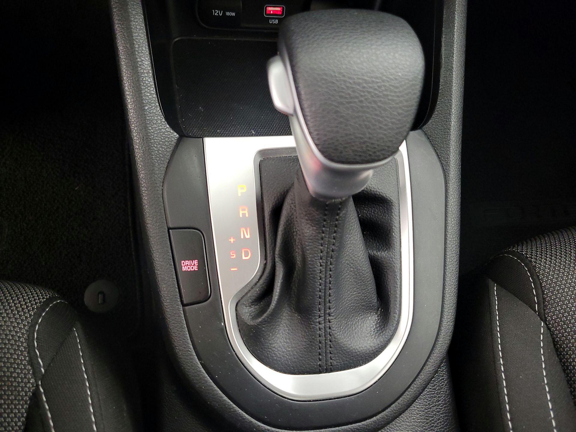 Thumbnail: 2023 Kia Forte - 17